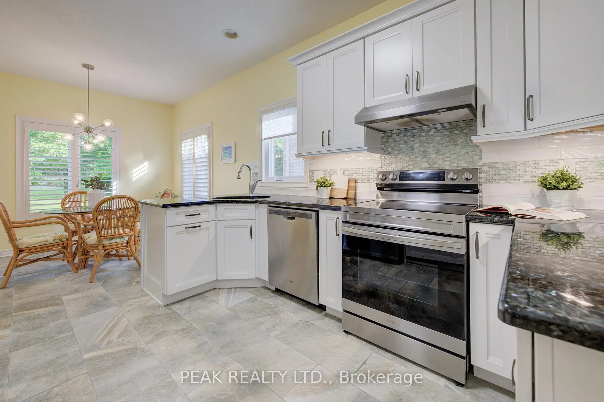 Photo 20 of 14 Stonecroft Way, Wilmot — HOMEH