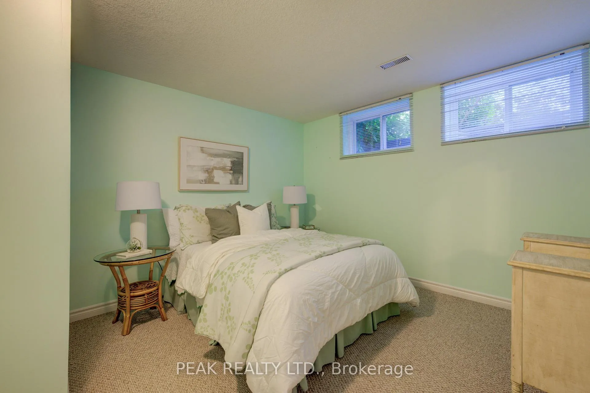 Photo 37 of 14 Stonecroft Way, Wilmot — HOMEH