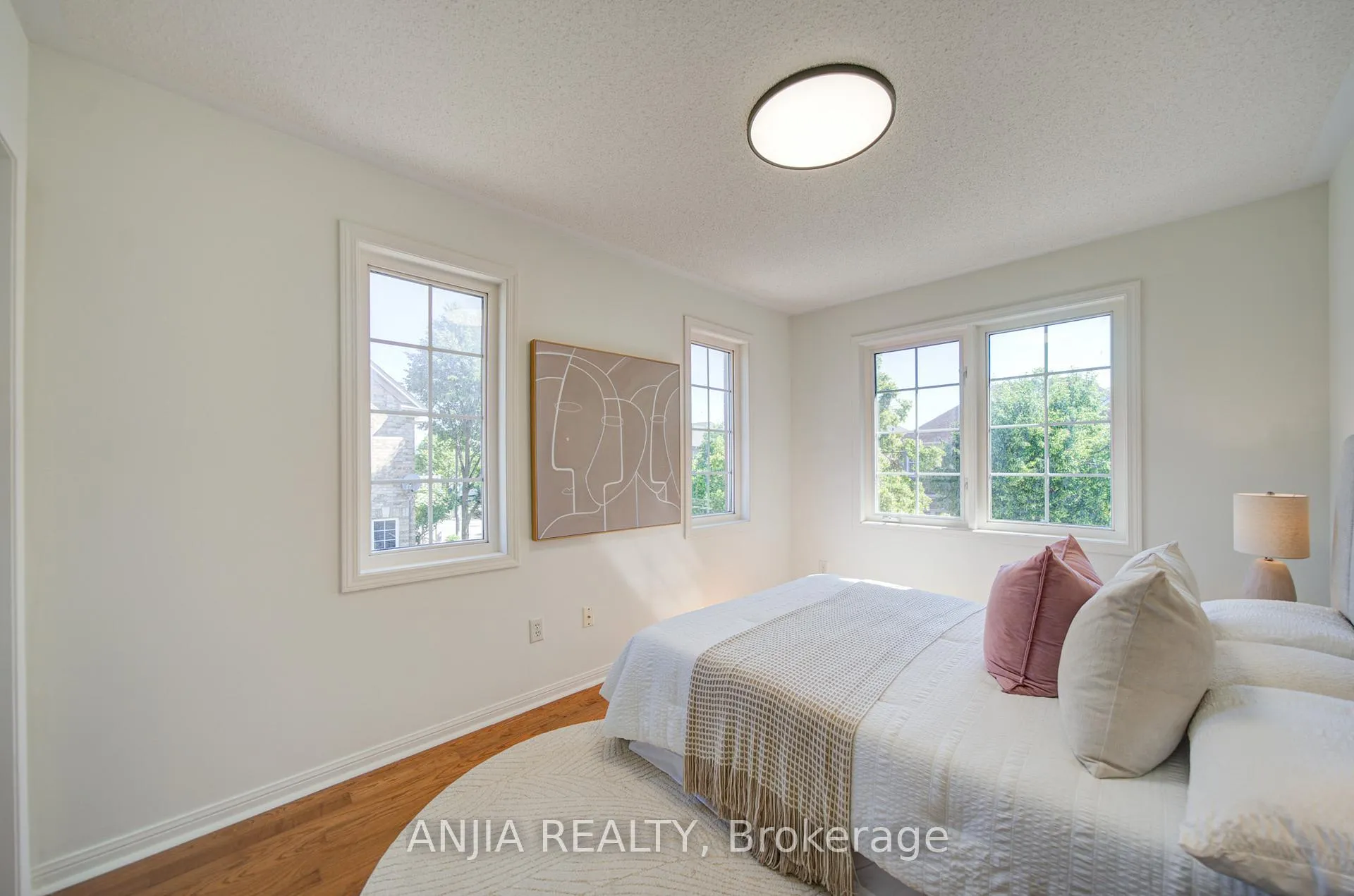 Photo 33 of 136 Winston Castle Drive, Markham, Rural Markham — HOMEH