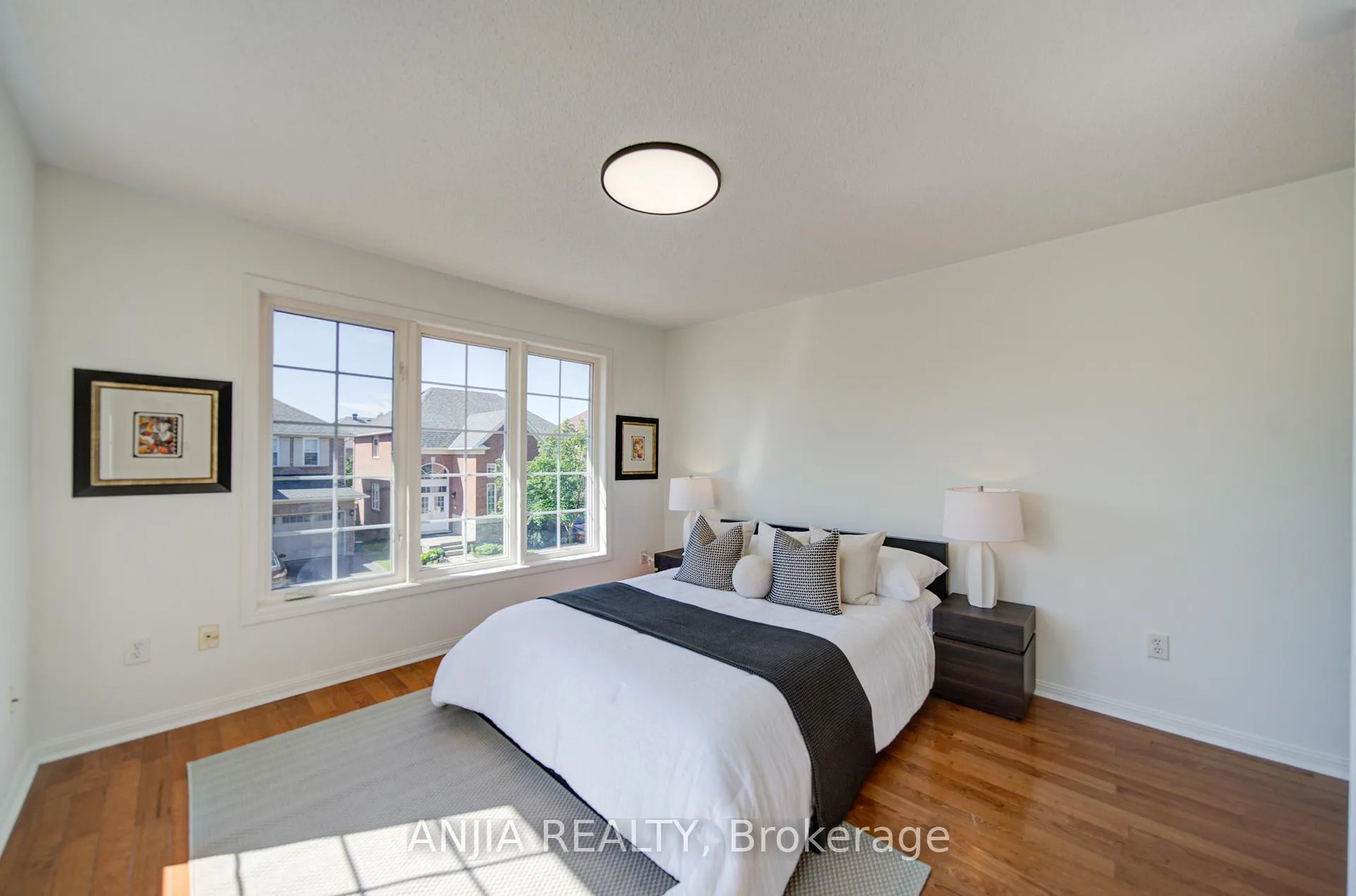 Photo 37 of 136 Winston Castle Drive, Markham, Rural Markham — HOMEH