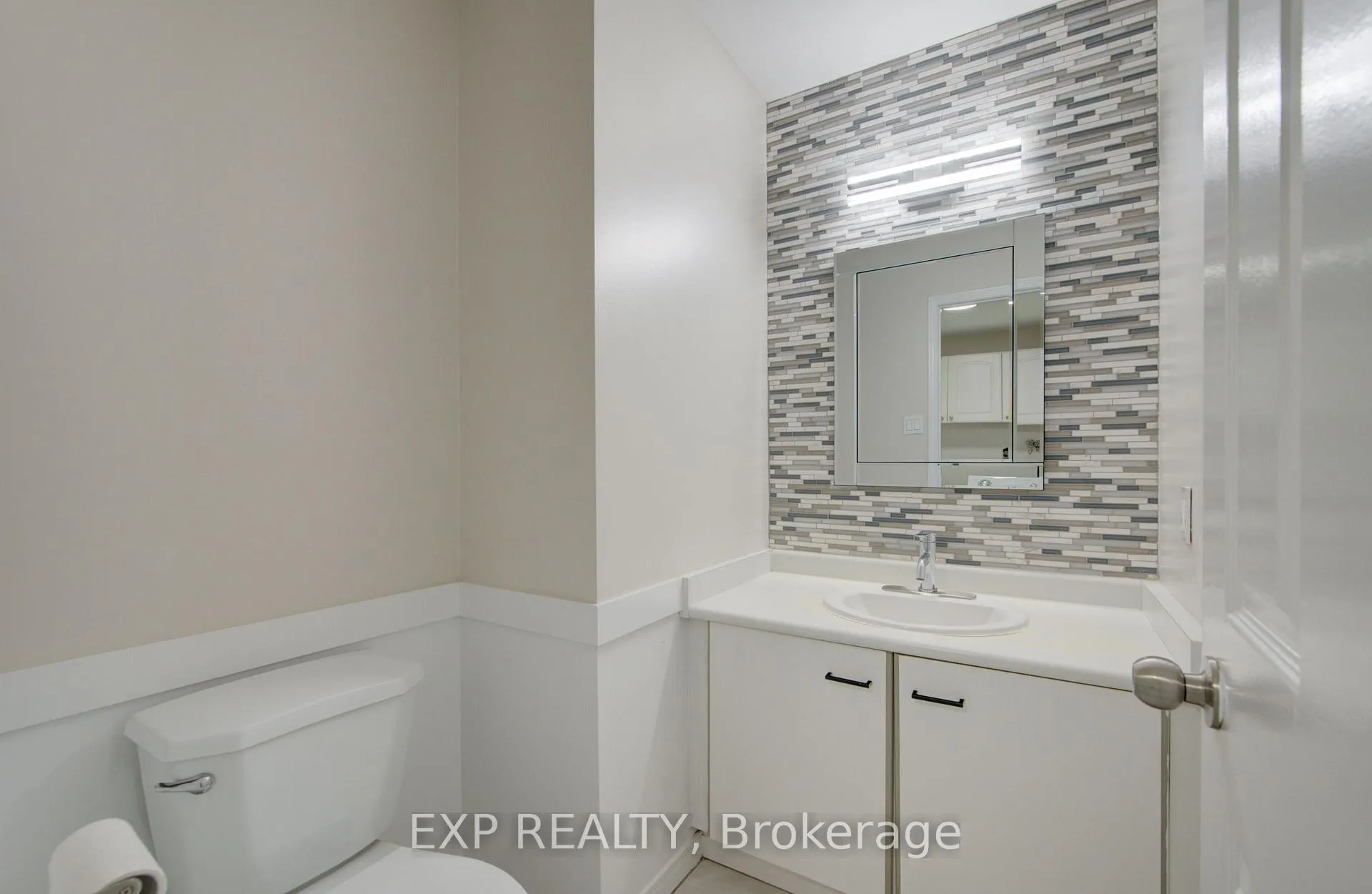 Photo 11 of 379 Veronica Drive, Kitchener, Idlewood — HOMEH