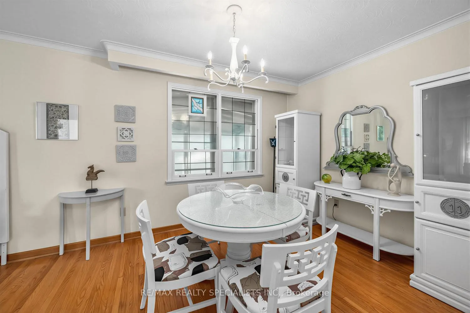 Photo 10 of 39 Castle Green Crescent, Etobicoke, Kingsview Village-The Westway — HOMEH