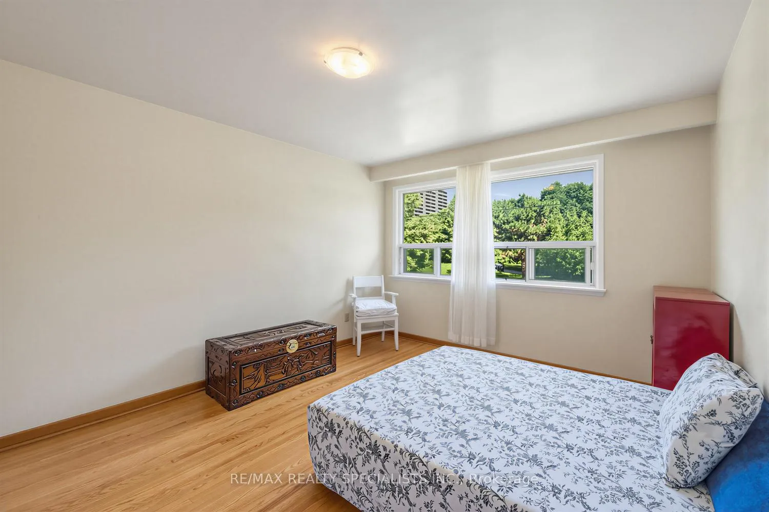 Photo 17 of 39 Castle Green Crescent, Etobicoke, Kingsview Village-The Westway — HOMEH