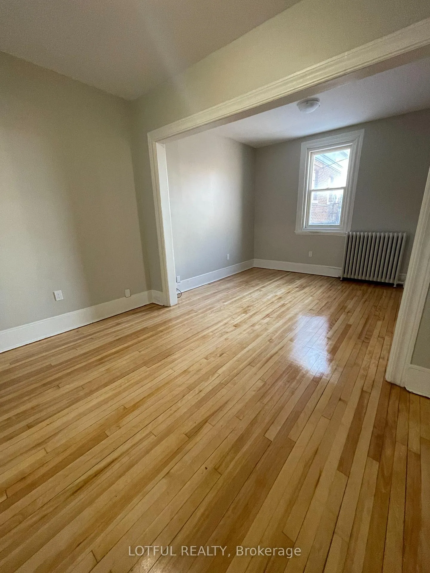 Photo 2 of Unit 3, 4-1/2 Russell Street E, Smiths Falls, Smiths Falls — HOMEH