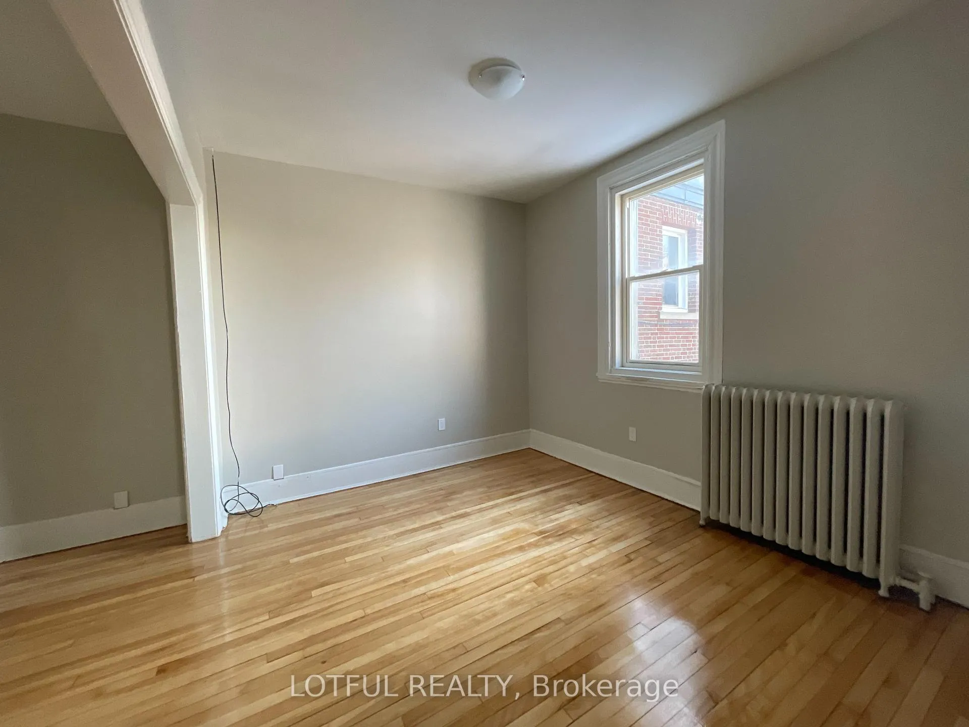 Photo 5 of Unit 3, 4-1/2 Russell Street E, Smiths Falls, Smiths Falls — HOMEH