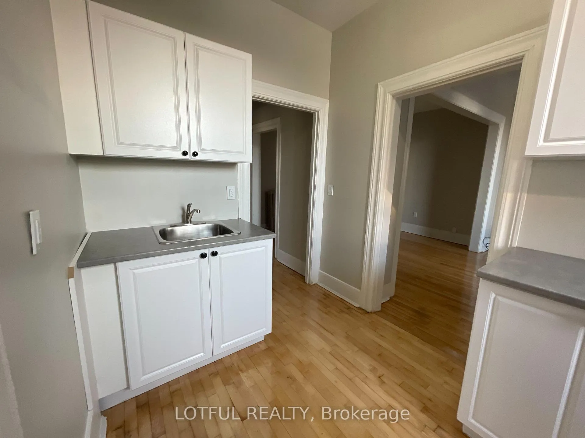 Photo 9 of Unit 3, 4-1/2 Russell Street E, Smiths Falls, Smiths Falls — HOMEH