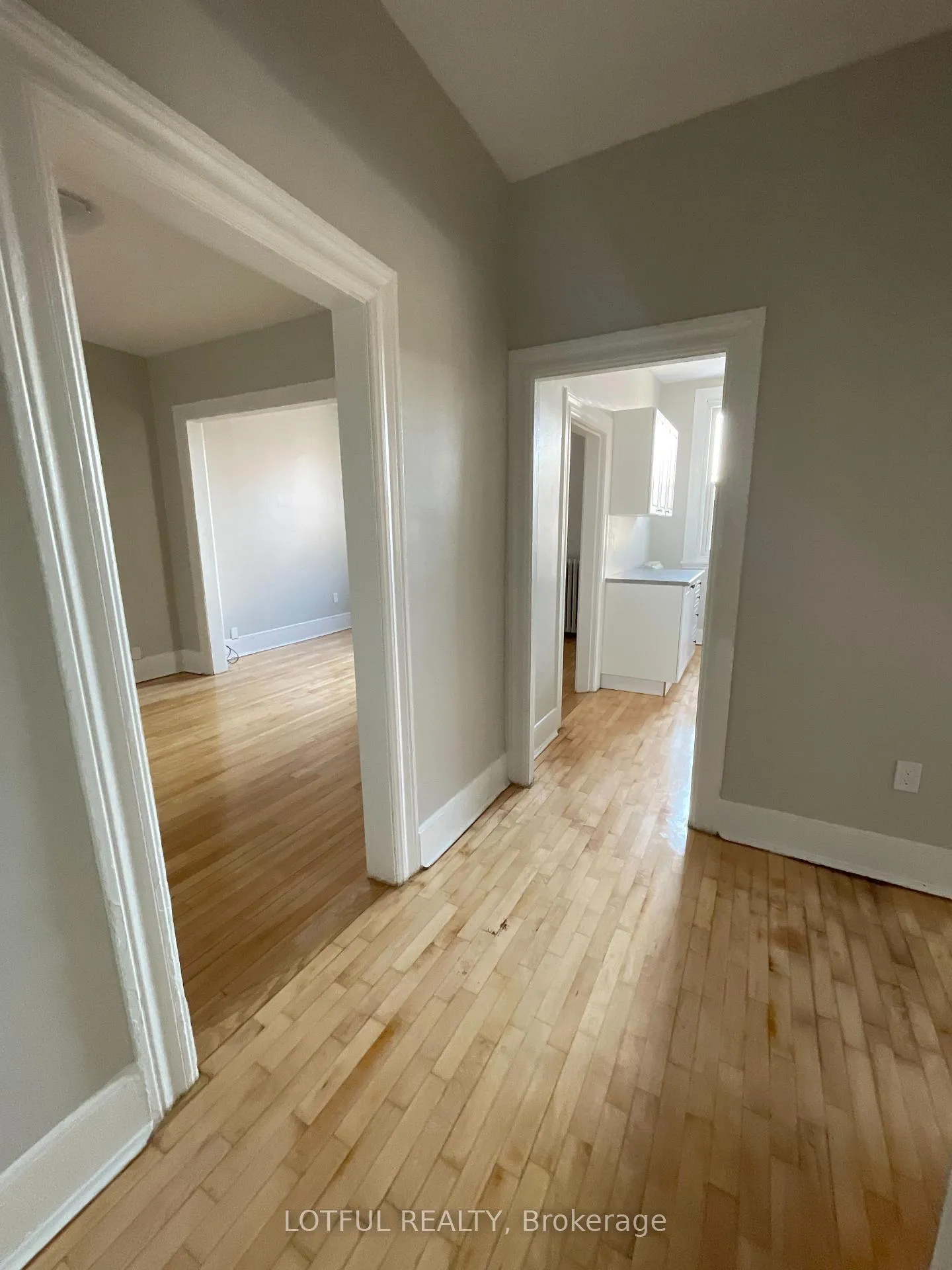 Photo 11 of Unit 3, 4-1/2 Russell Street E, Smiths Falls, Smiths Falls — HOMEH