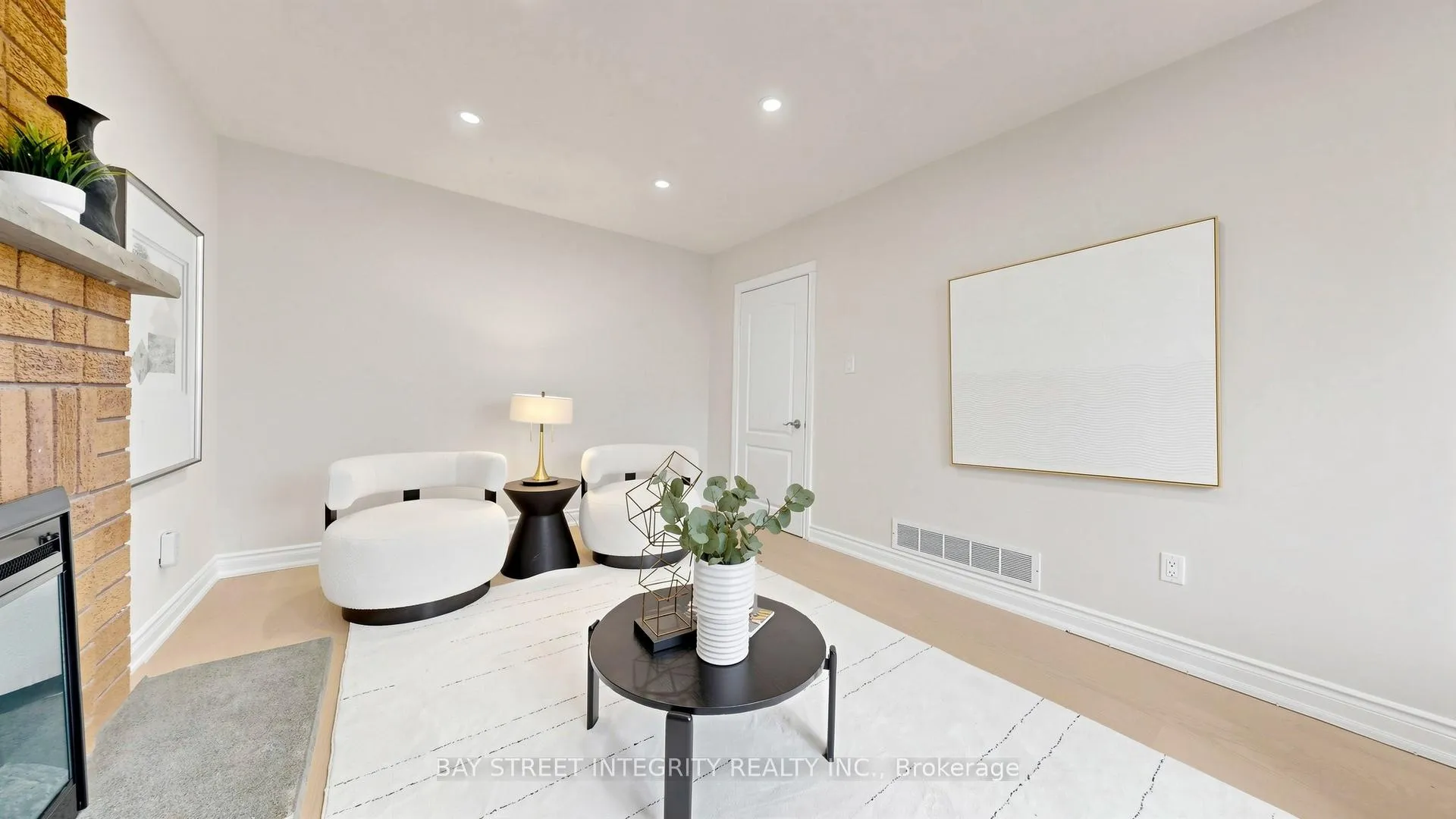 Photo 16 of 158 Largo Crescent, Vaughan, Maple — HOMEH
