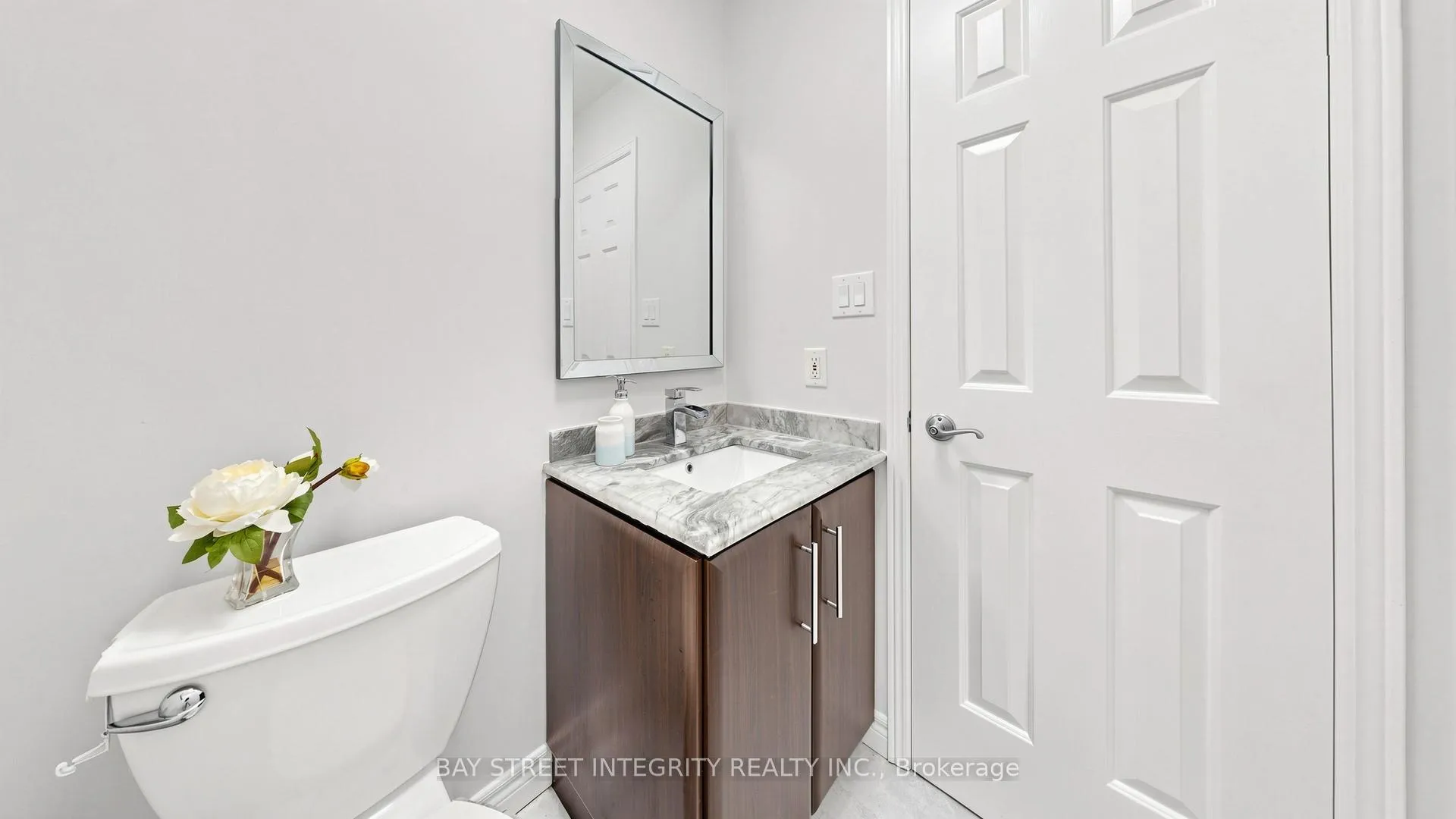 Photo 25 of 158 Largo Crescent, Vaughan, Maple — HOMEH