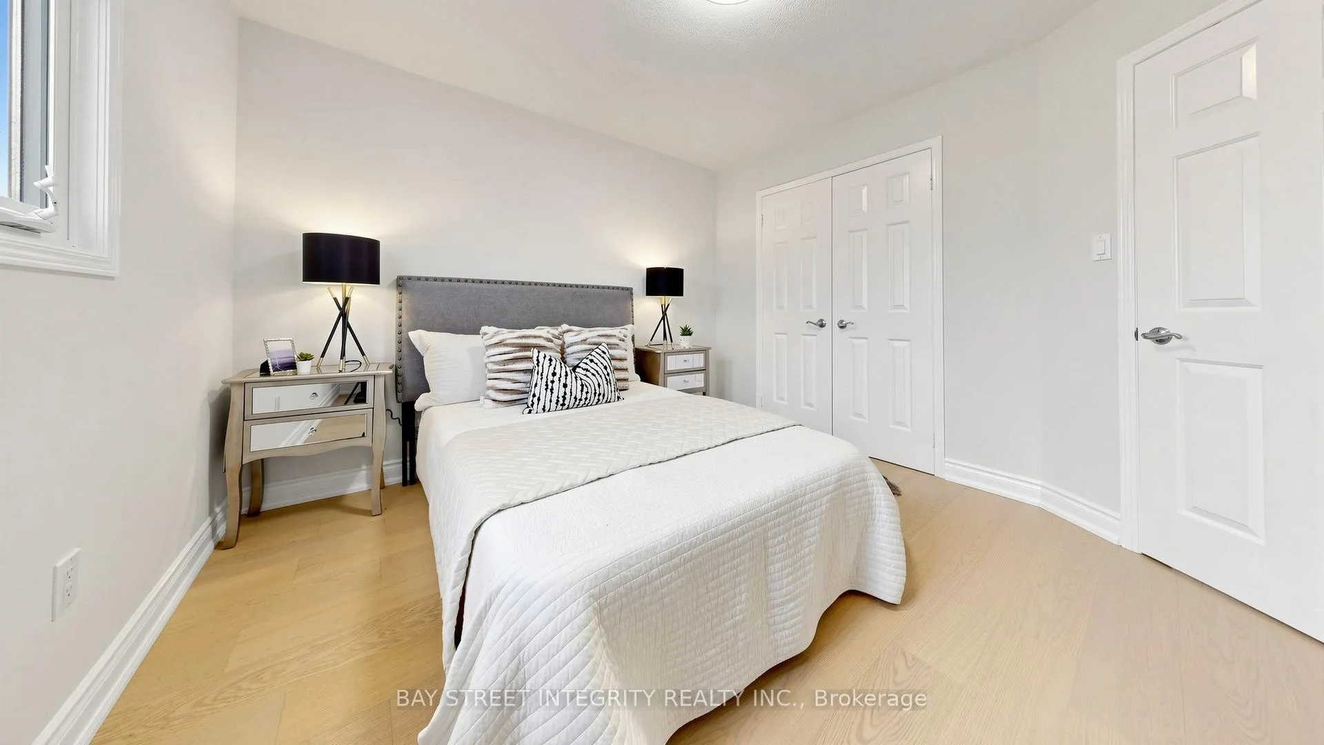 Photo 36 of 158 Largo Crescent, Vaughan, Maple — HOMEH