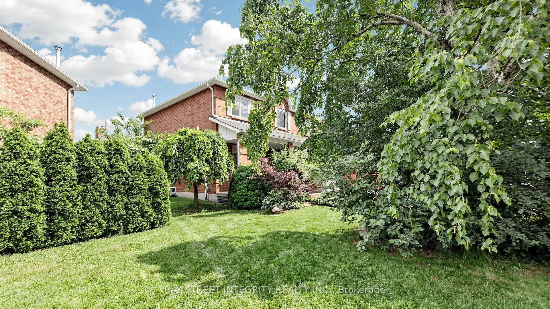 Photo 49 of 158 Largo Crescent, Vaughan, Maple — HOMEH