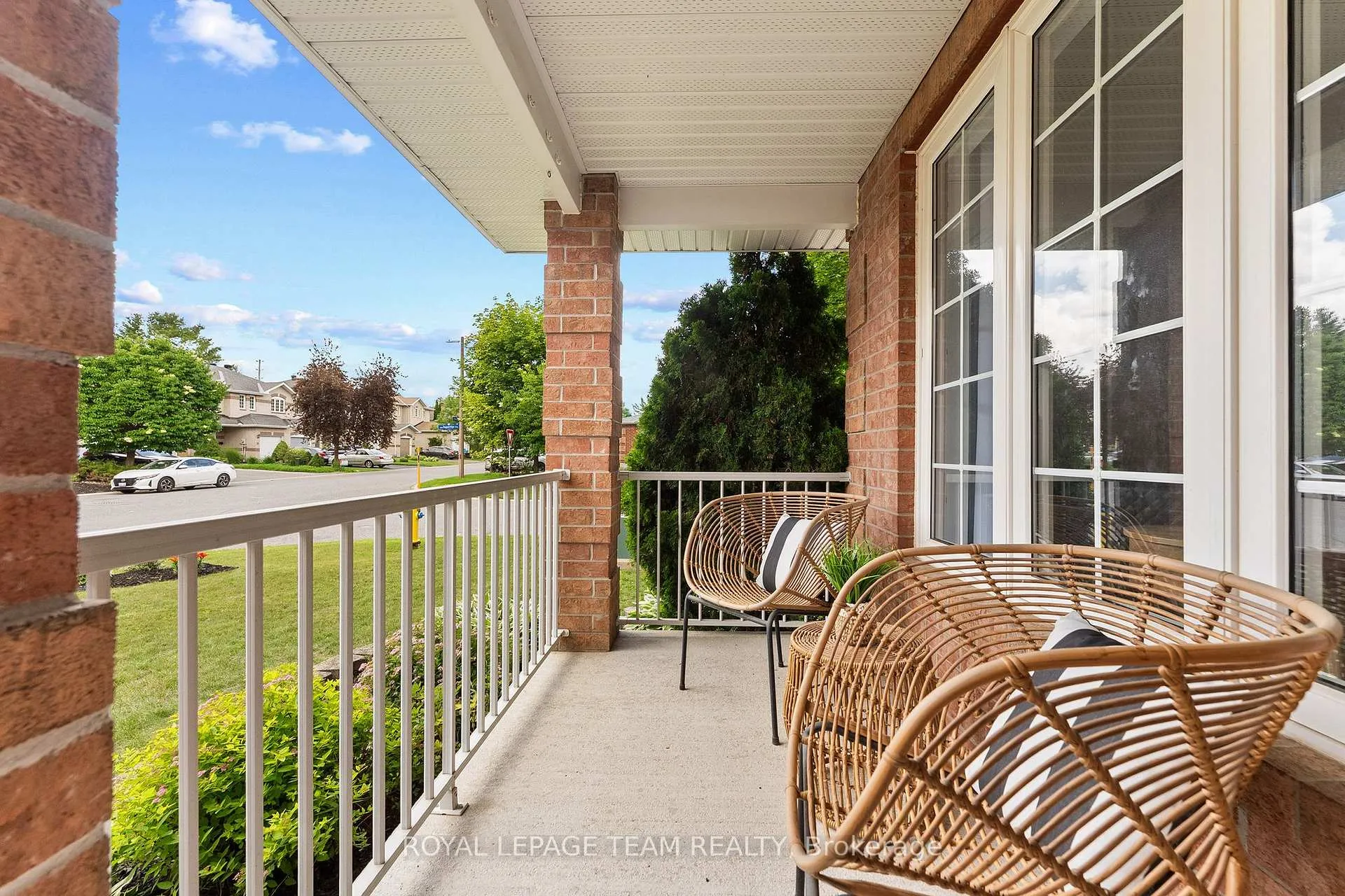 Photo 3 of 14 Newcastle Avenue, Ottawa, Kanata - Morgan's Grant/South March — HOMEH