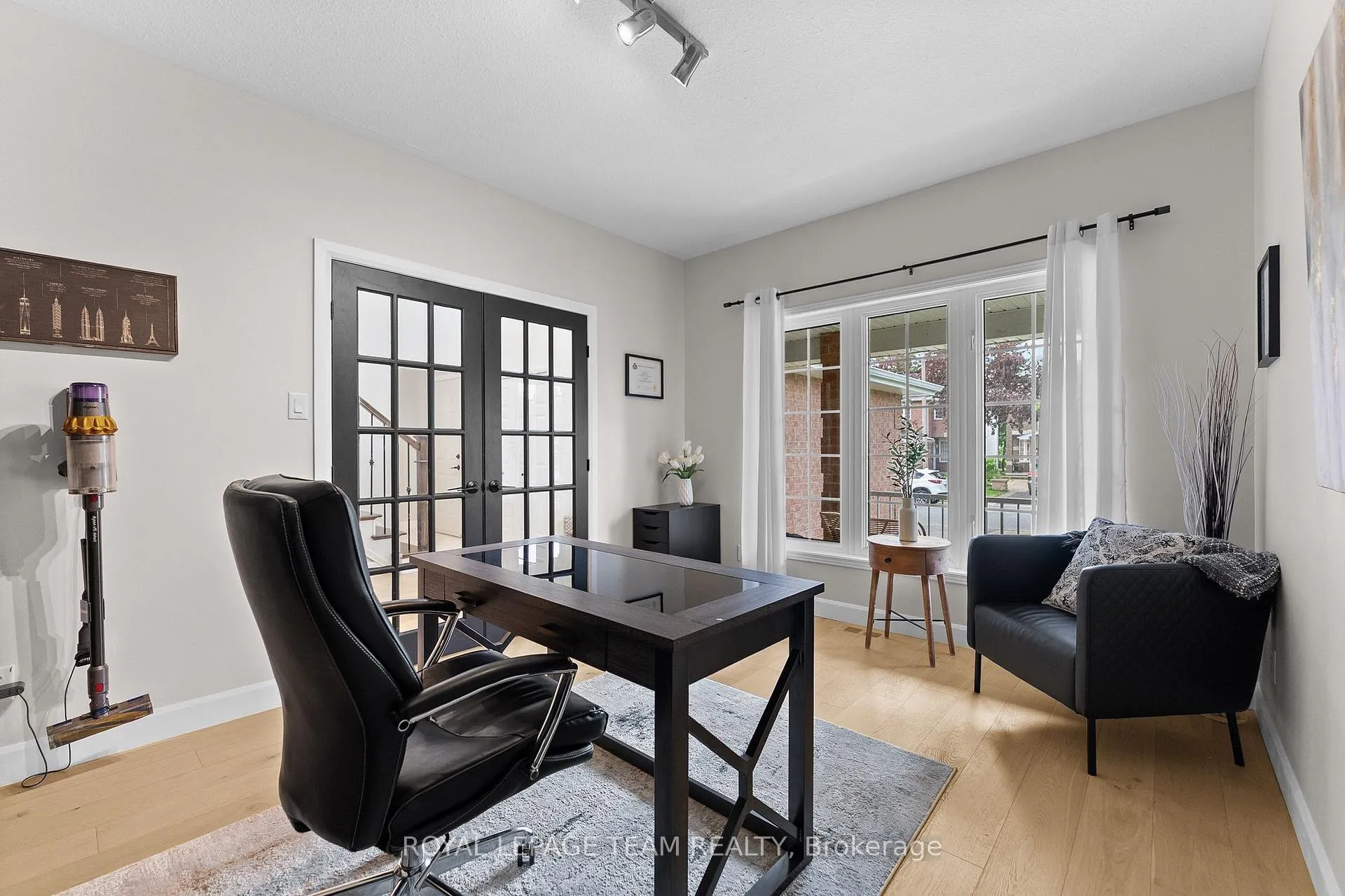 Photo 6 of 14 Newcastle Avenue, Ottawa, Kanata - Morgan's Grant/South March — HOMEH