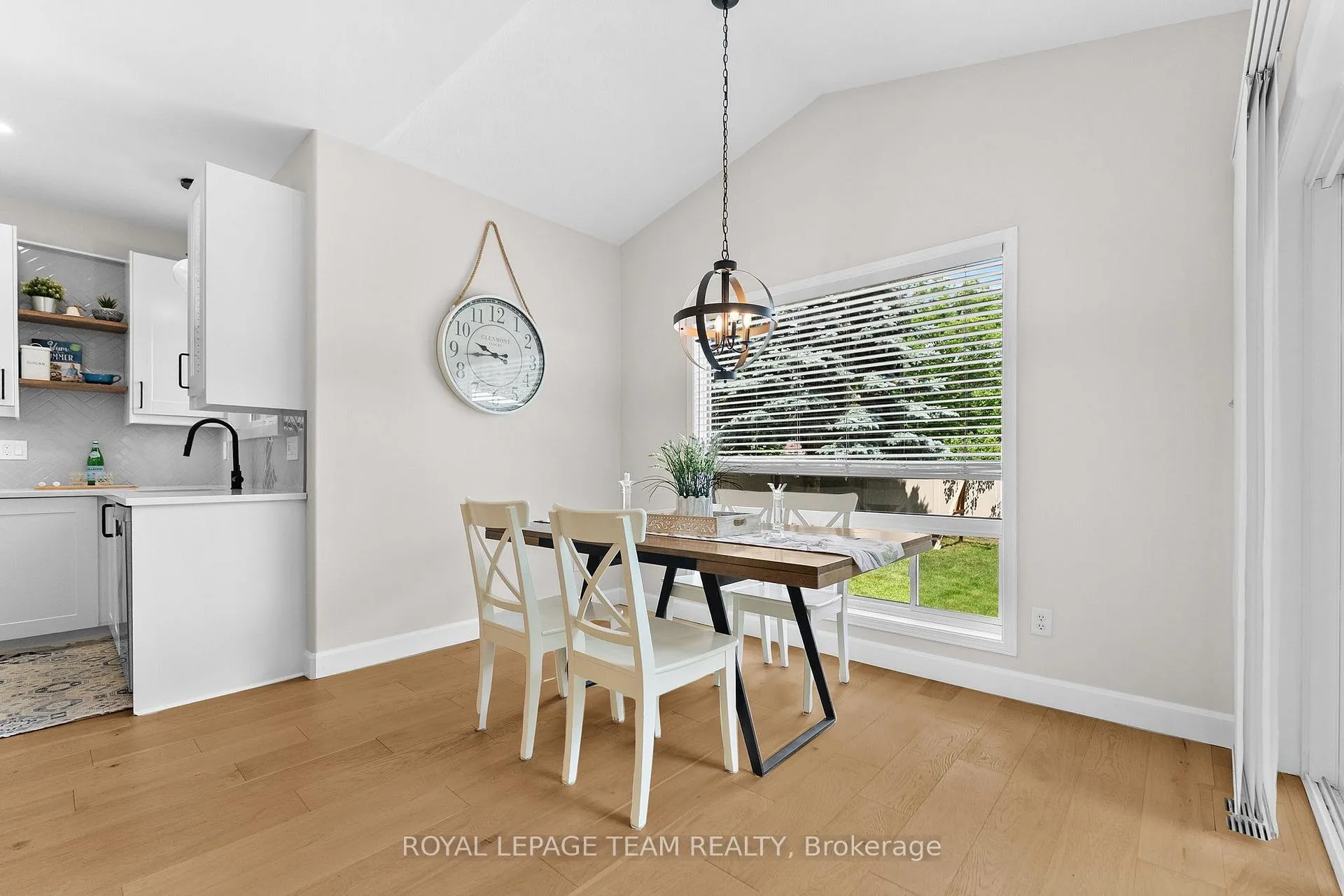 Photo 15 of 14 Newcastle Avenue, Ottawa, Kanata - Morgan's Grant/South March — HOMEH