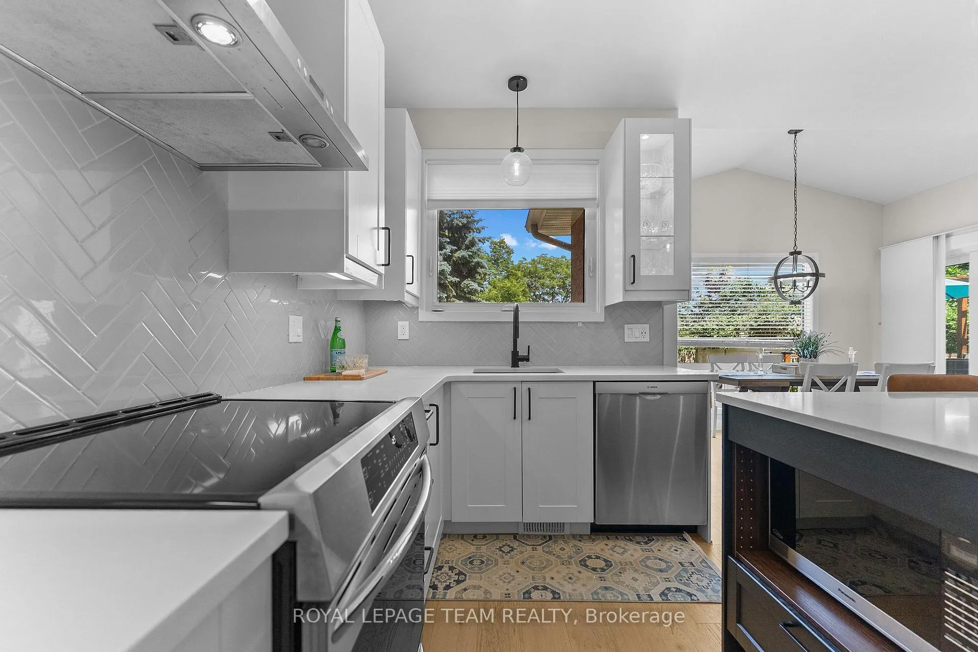 Photo 18 of 14 Newcastle Avenue, Ottawa, Kanata - Morgan's Grant/South March — HOMEH
