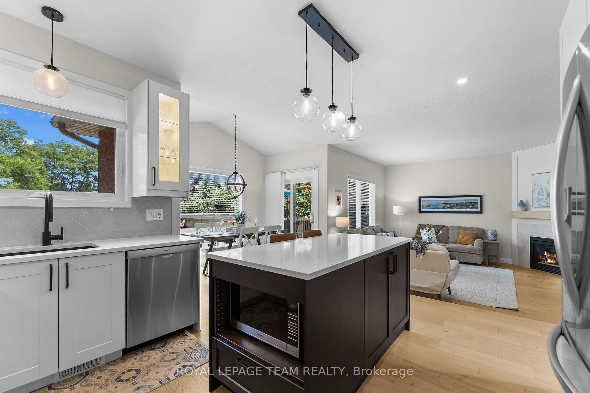 Photo 20 of 14 Newcastle Avenue, Ottawa, Kanata - Morgan's Grant/South March — HOMEH