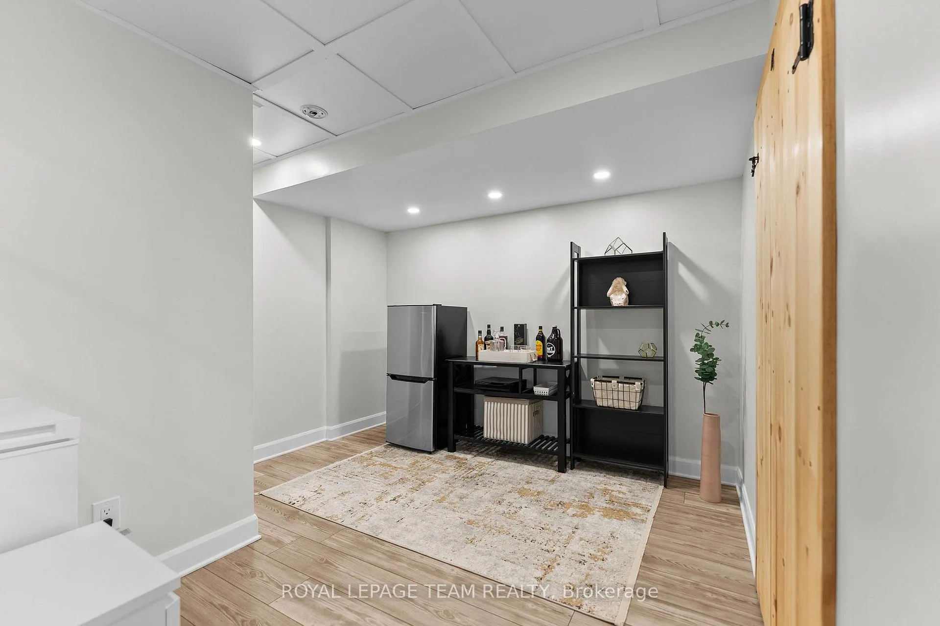 Photo 34 of 14 Newcastle Avenue, Ottawa, Kanata - Morgan's Grant/South March — HOMEH