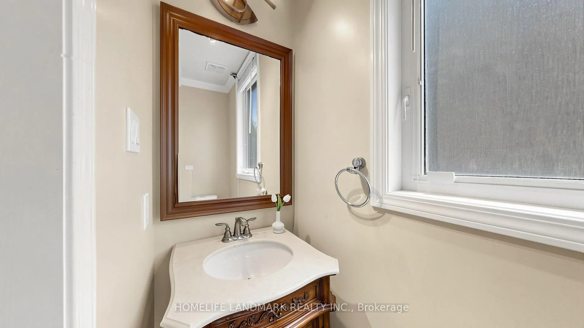 Photo 20 of 22 Canvas Road, Vaughan, Vellore Village — HOMEH