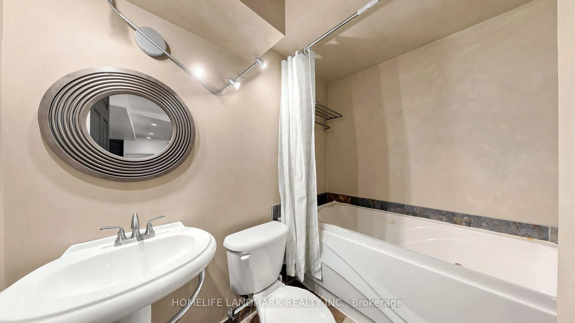 Photo 42 of 22 Canvas Road, Vaughan, Vellore Village — HOMEH
