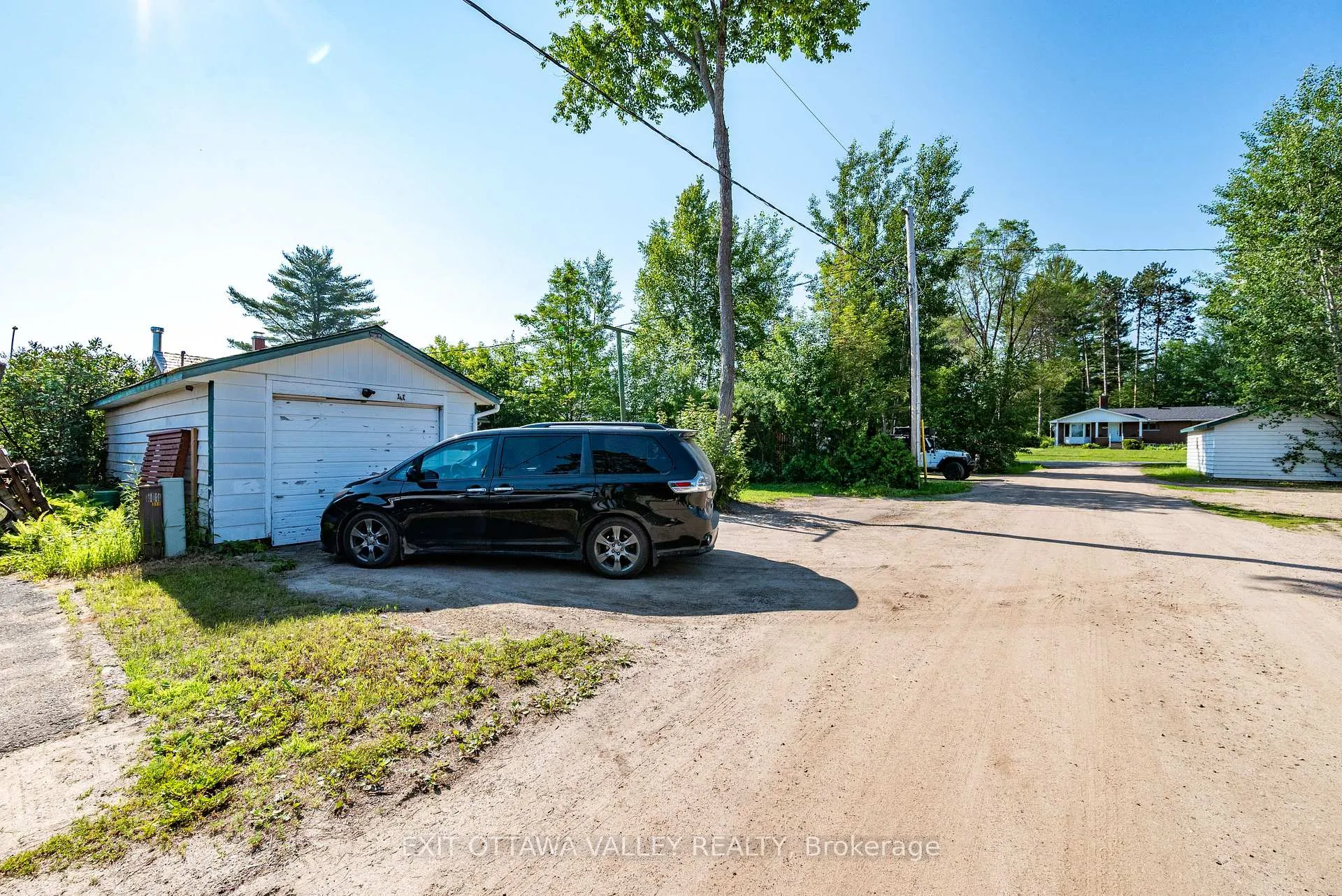 Photo 37 of 41 Huron Street, Deep River, Deep River — HOMEH