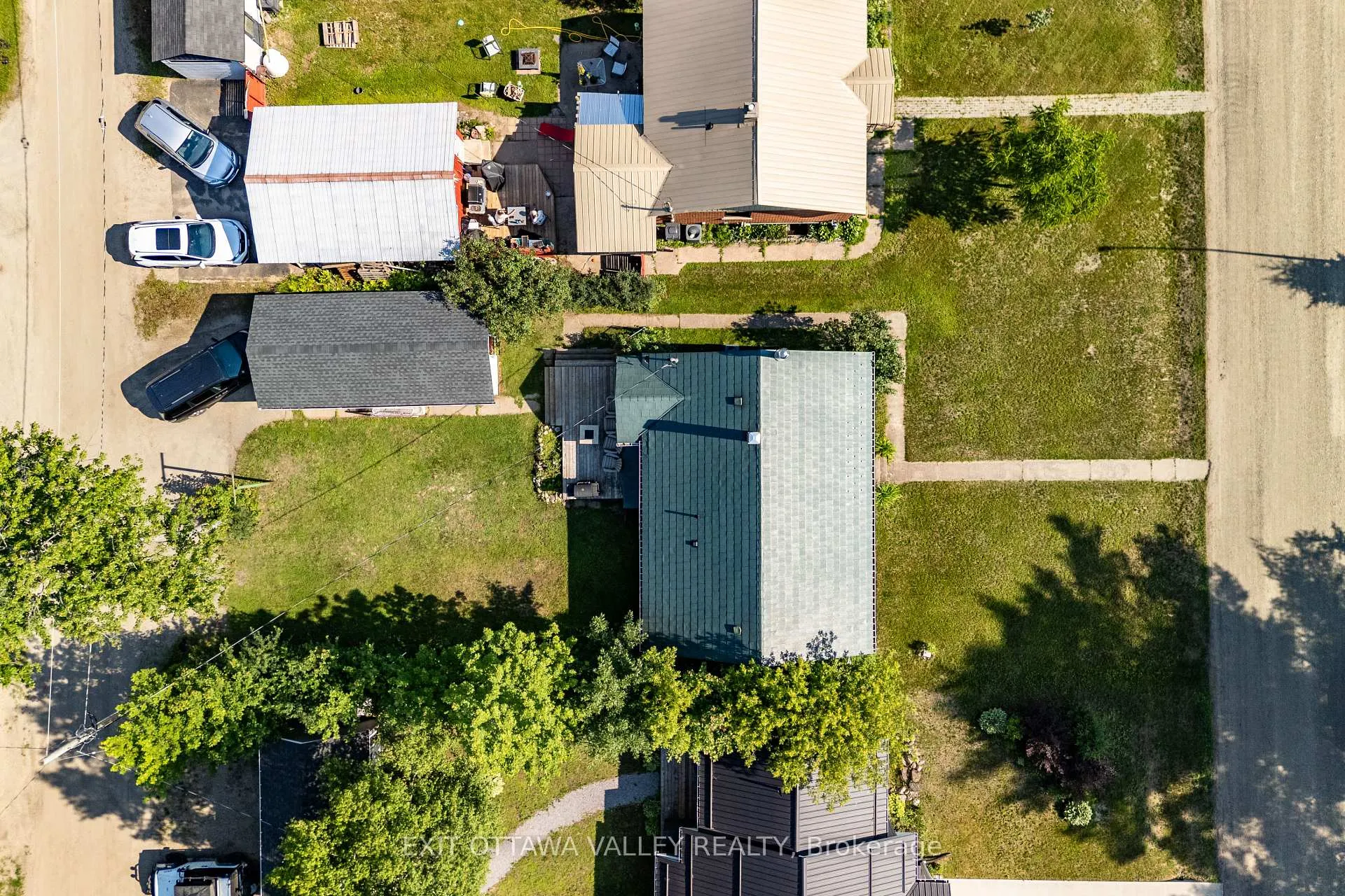 Photo 41 of 41 Huron Street, Deep River, Deep River — HOMEH