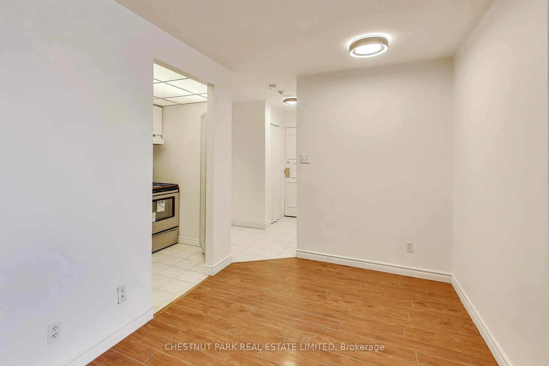 Photo 5 of Unit 506, 40 Scollard Street, Toronto, The Annex — HOMEH
