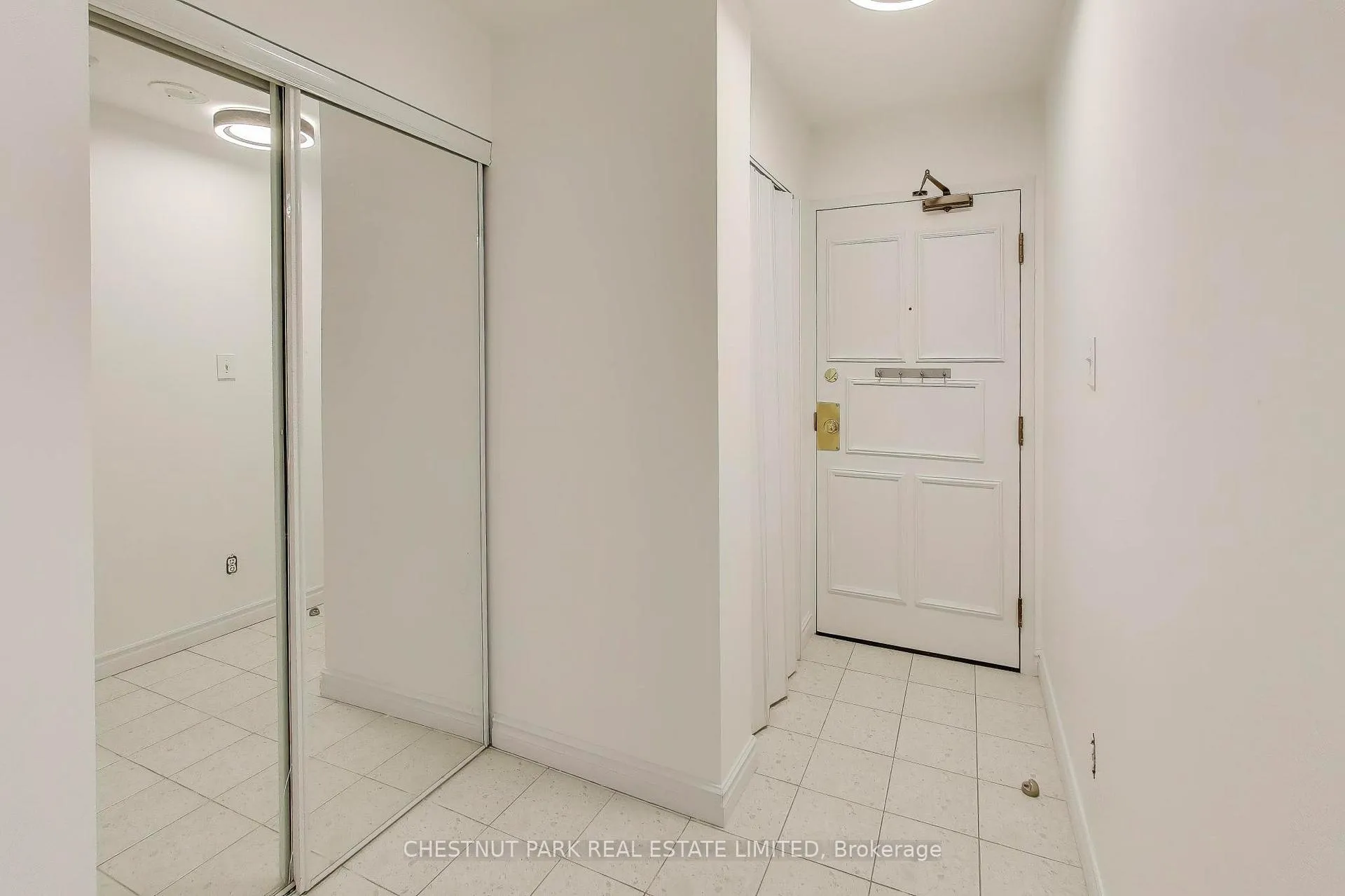 Photo 7 of Unit 506, 40 Scollard Street, Toronto, The Annex — HOMEH