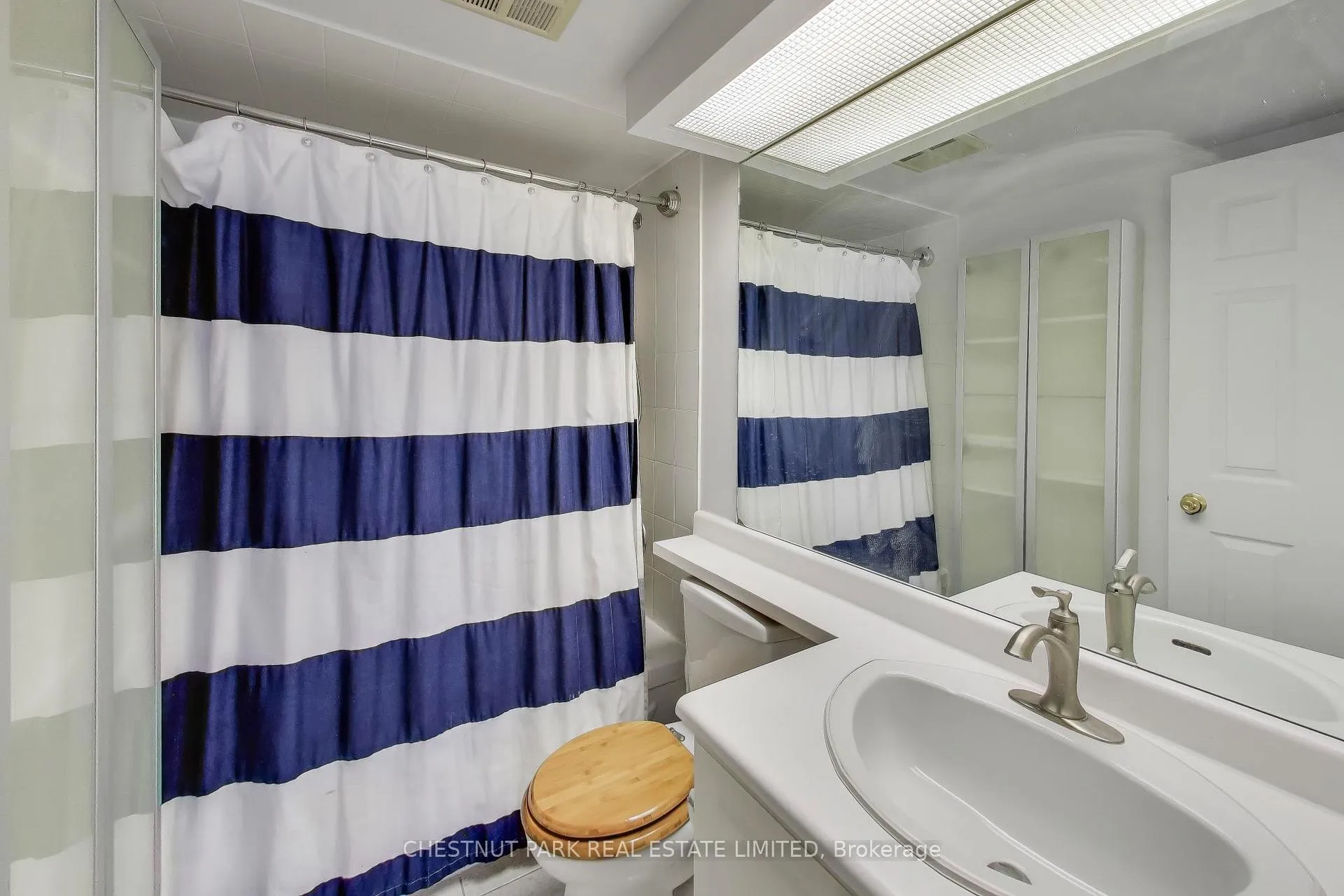 Photo 11 of Unit 506, 40 Scollard Street, Toronto, The Annex — HOMEH