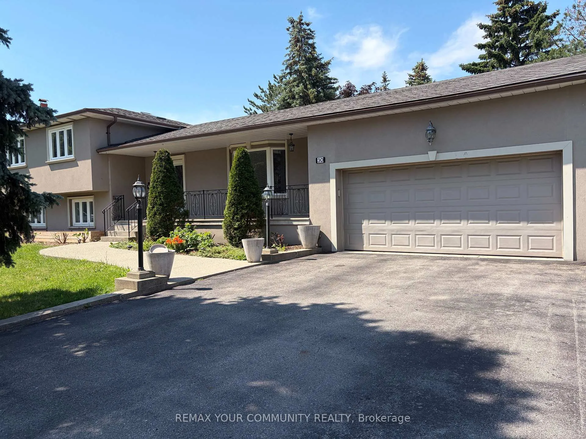 Photo 1 of 30 Forest Circle Court, Vaughan, East Woodbridge — HOMEH