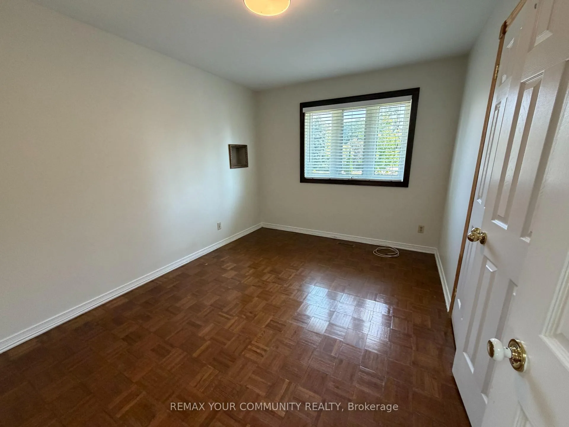 Photo 12 of 30 Forest Circle Court, Vaughan, East Woodbridge — HOMEH