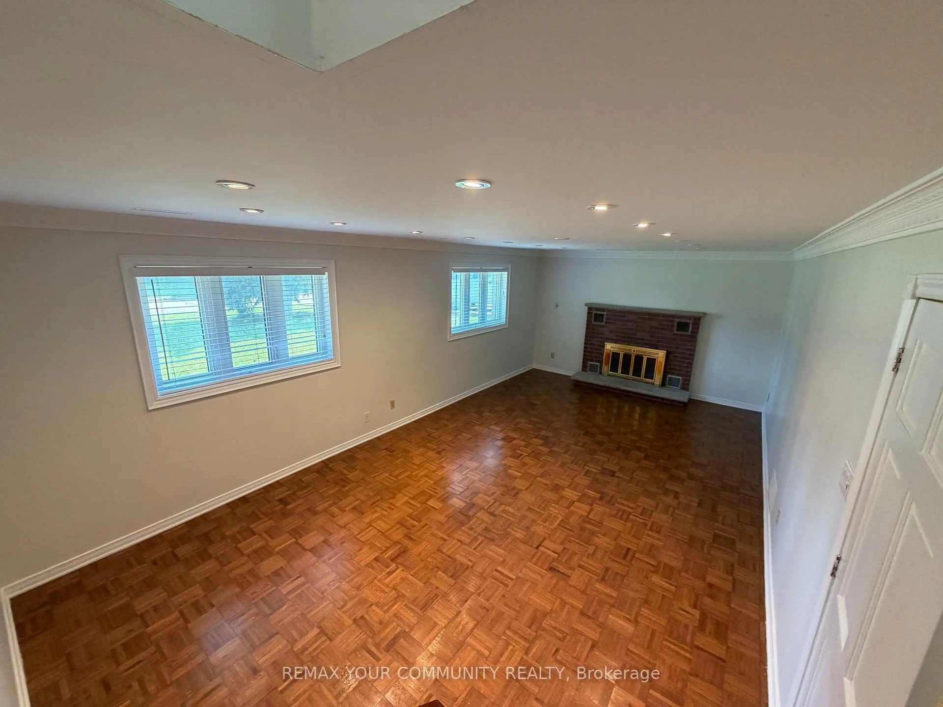 Photo 13 of 30 Forest Circle Court, Vaughan, East Woodbridge — HOMEH