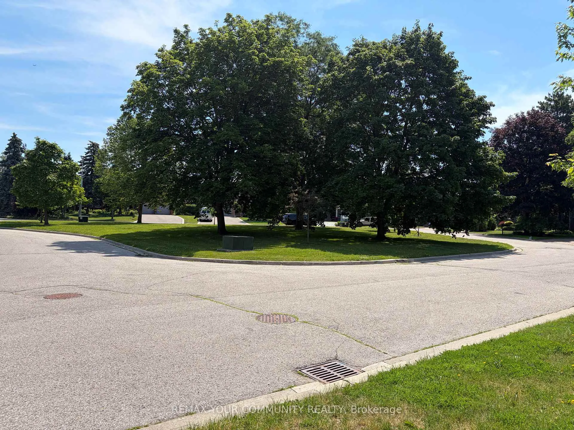Photo 20 of 30 Forest Circle Court, Vaughan, East Woodbridge — HOMEH