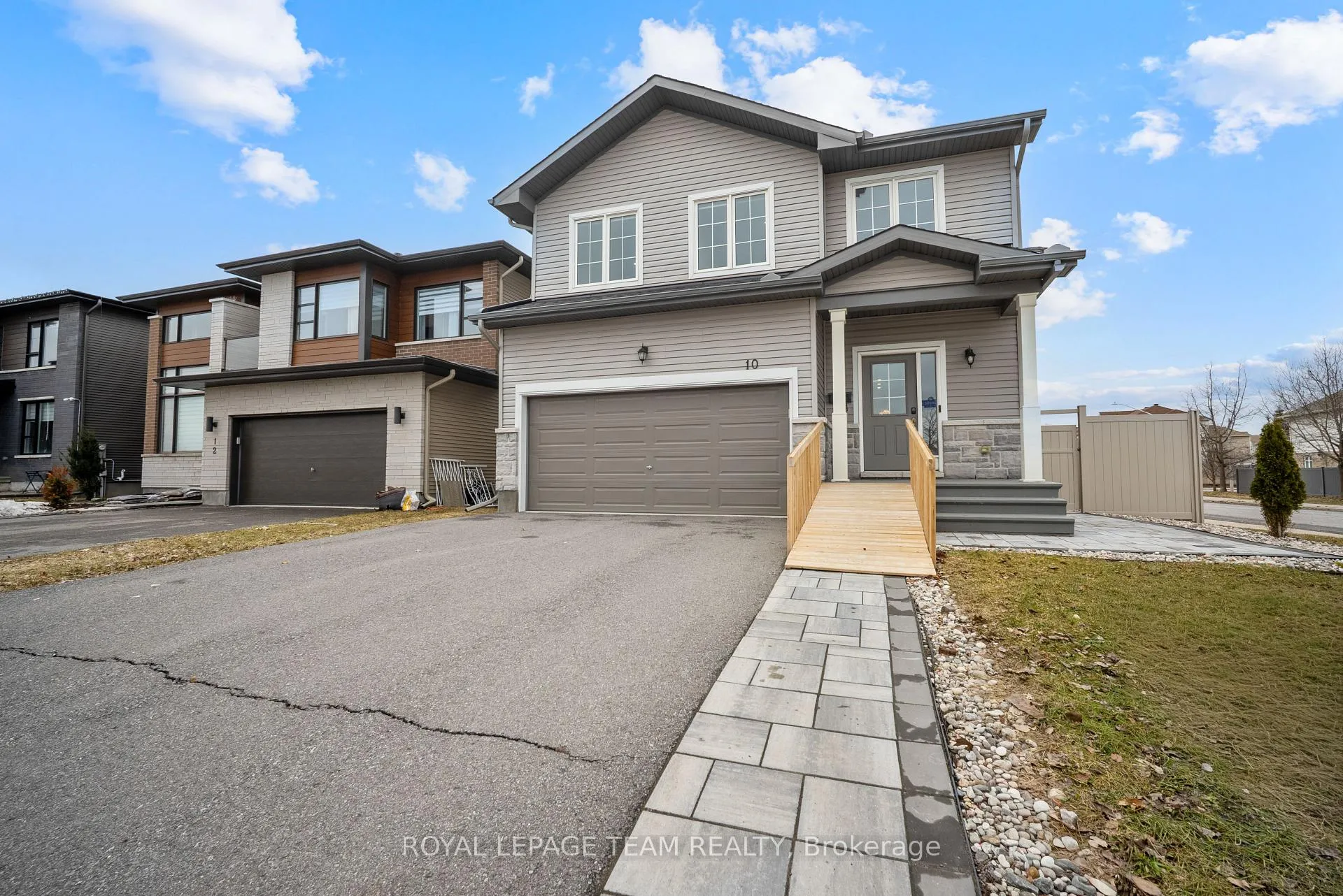 Photo 1 of 10 Kinetic Way, Ottawa, Barrhaven - Cedargrove/Fraserdale — HOMEH