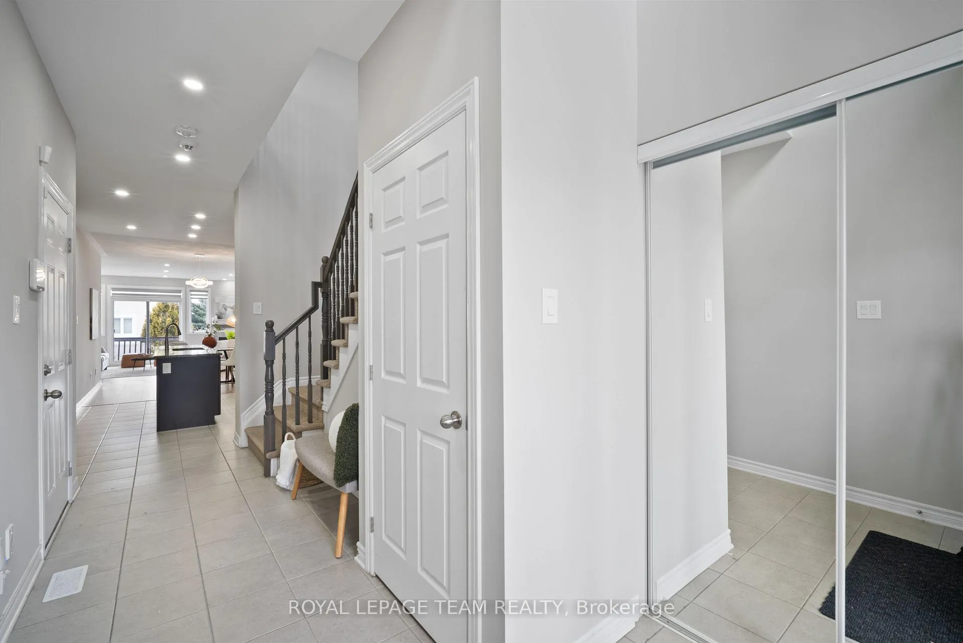 Photo 2 of 10 Kinetic Way, Ottawa, Barrhaven - Cedargrove/Fraserdale — HOMEH