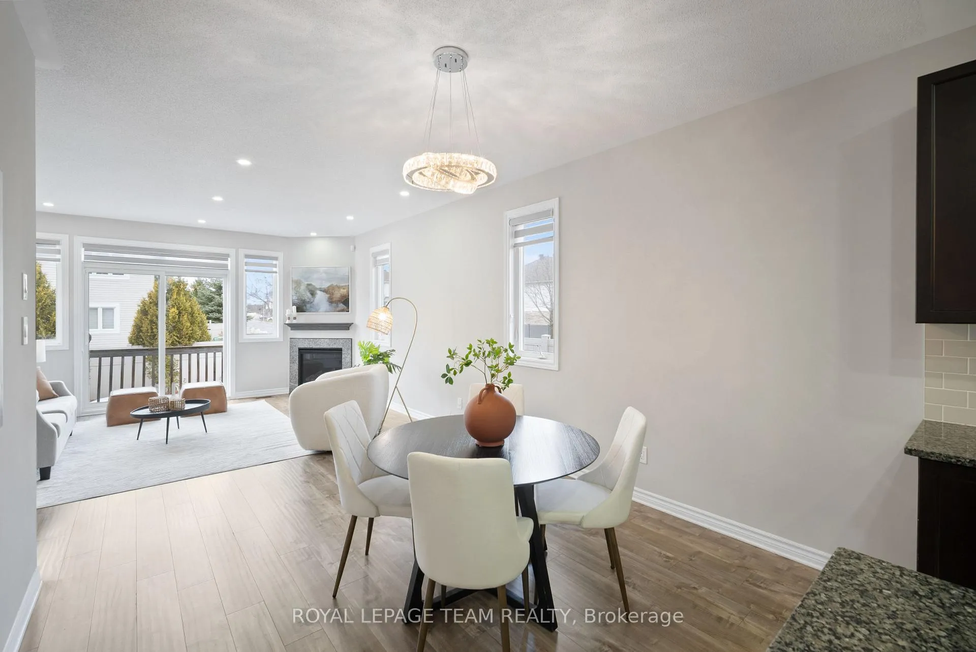 Photo 5 of 10 Kinetic Way, Ottawa, Barrhaven - Cedargrove/Fraserdale — HOMEH
