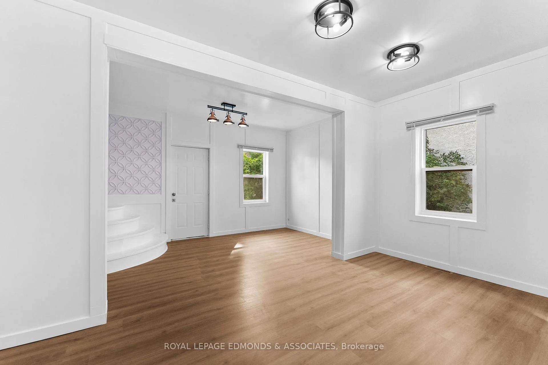 Photo 11 of 663 Fischer Street, Pembroke, Pembroke — HOMEH