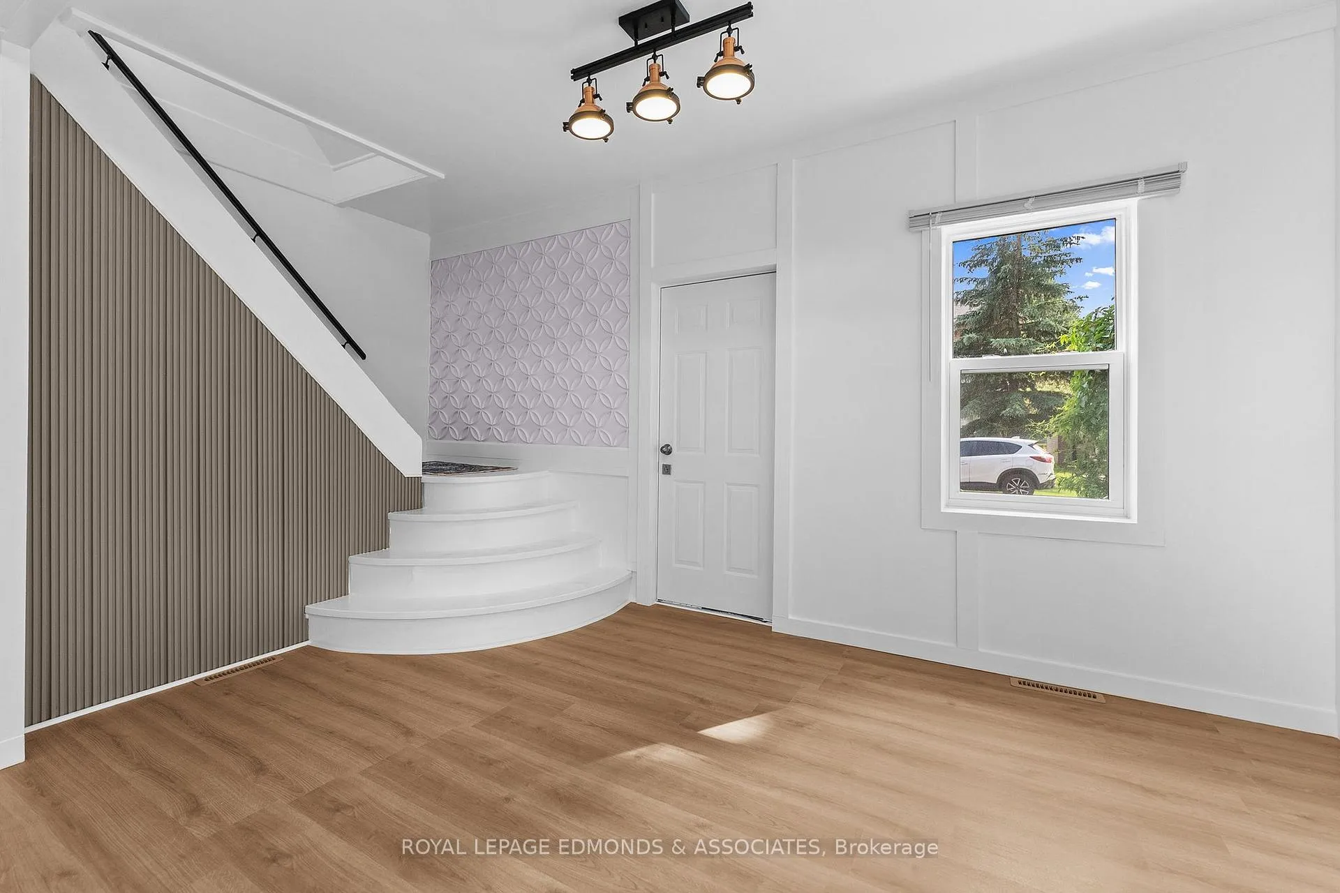 Photo 14 of 663 Fischer Street, Pembroke, Pembroke — HOMEH
