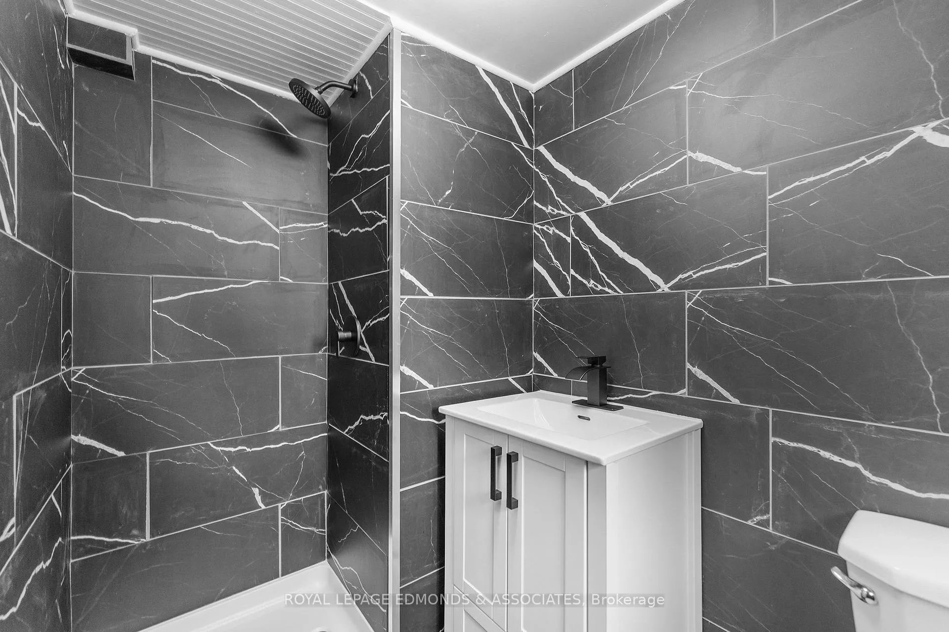 Photo 22 of 663 Fischer Street, Pembroke, Pembroke — HOMEH