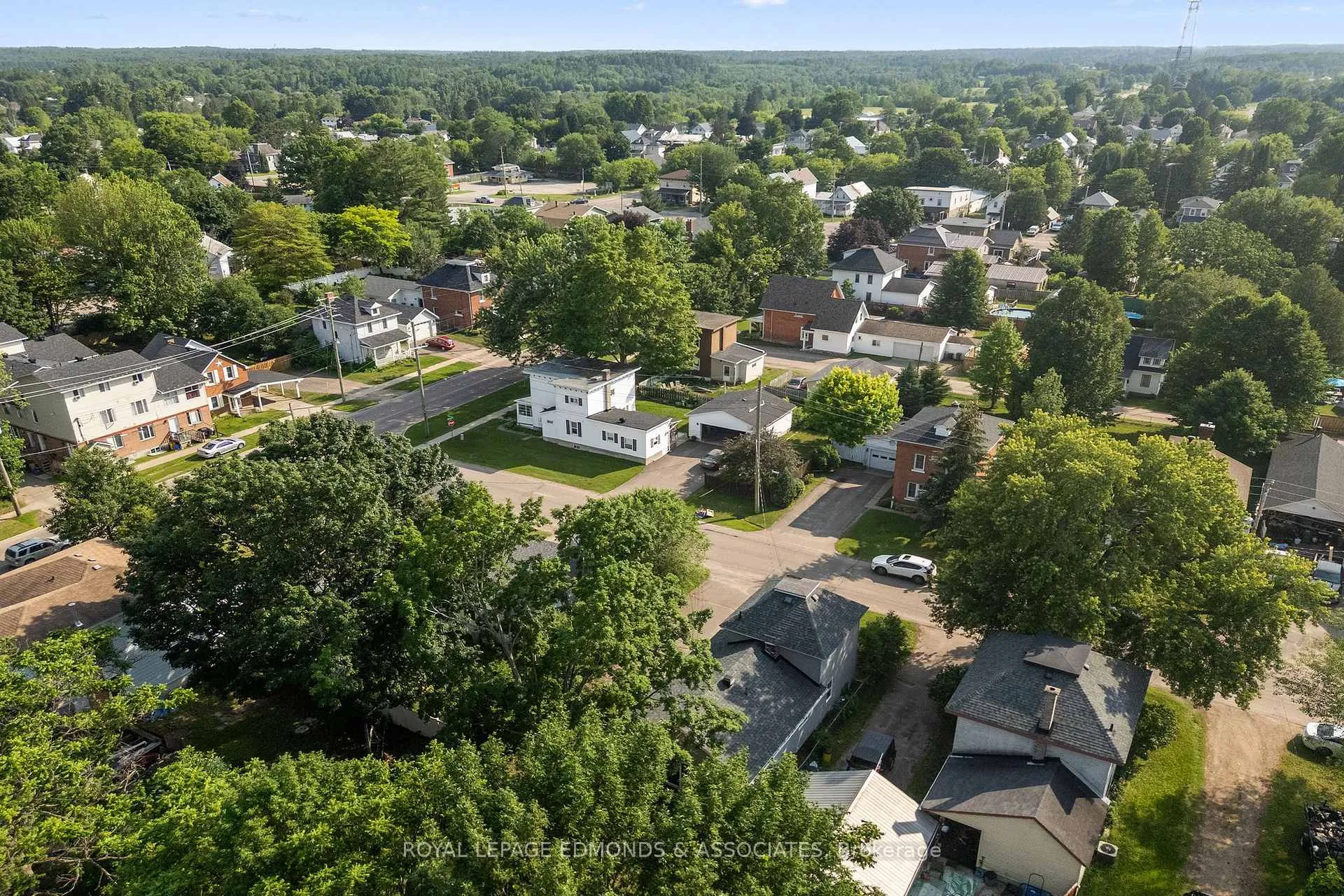Photo 37 of 663 Fischer Street, Pembroke, Pembroke — HOMEH