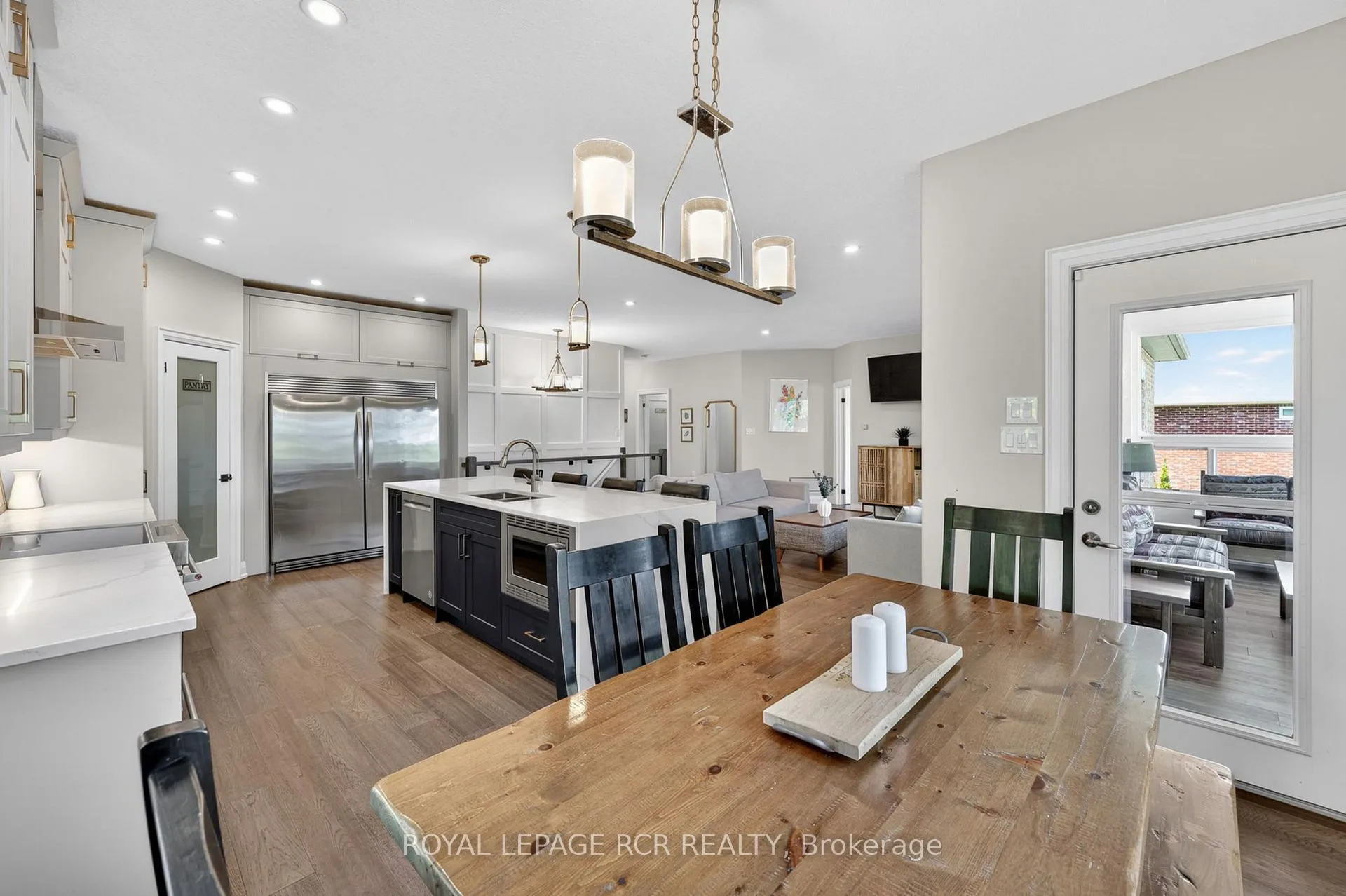 Photo 9 of 78 Glenhuron Drive, Springwater, Midhurst — HOMEH