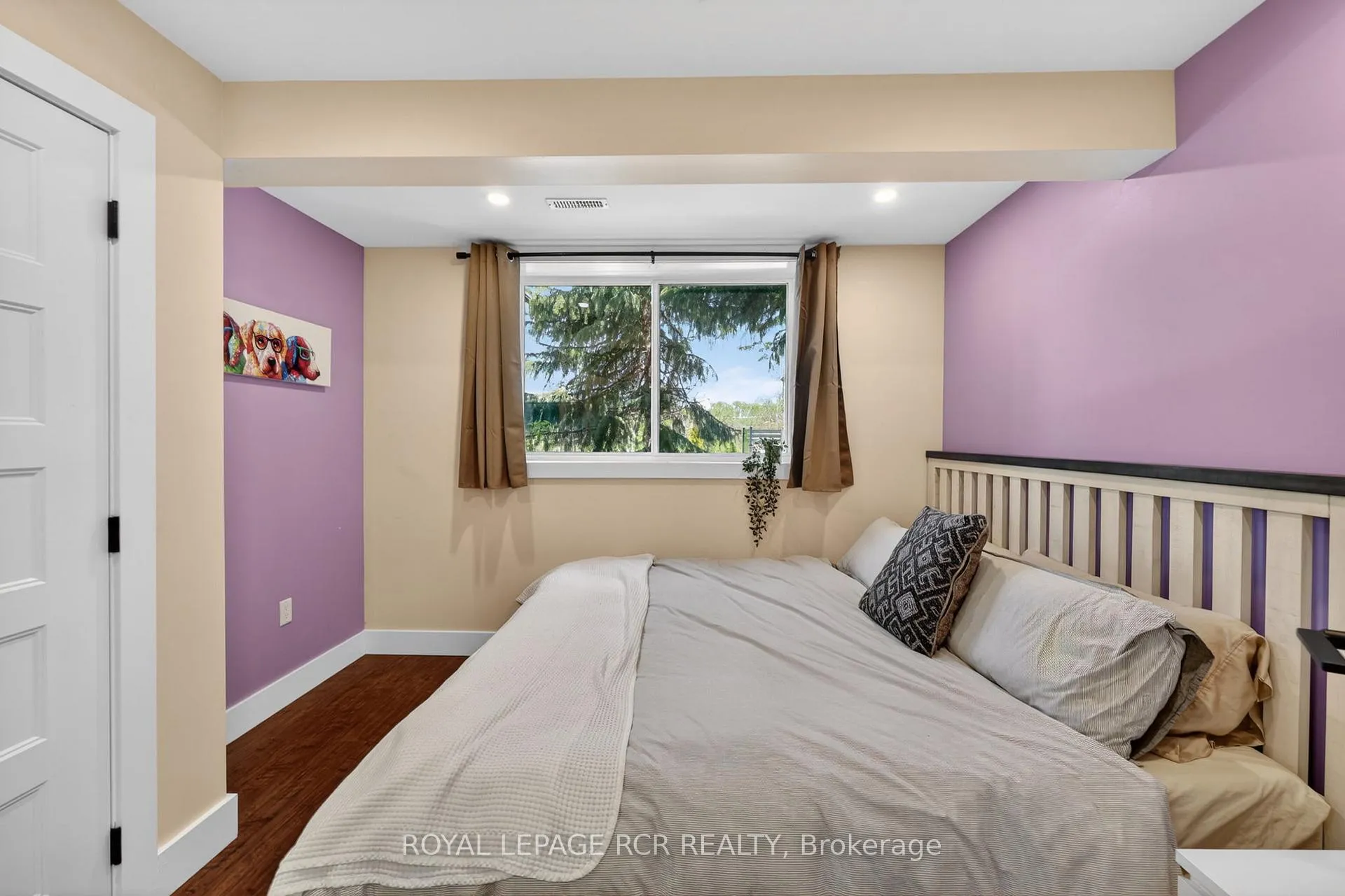 Photo 20 of 78 Glenhuron Drive, Springwater, Midhurst — HOMEH