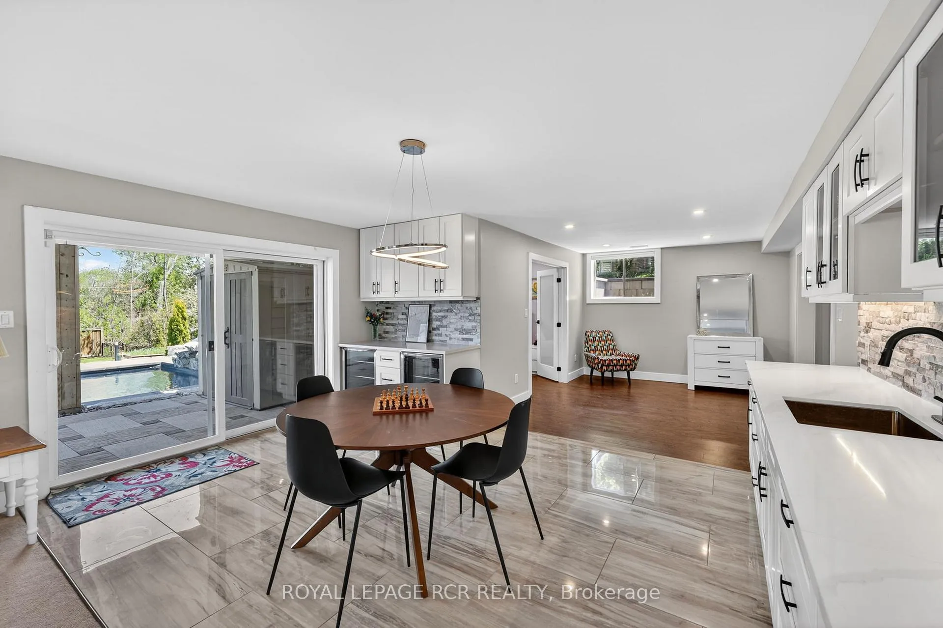 Photo 23 of 78 Glenhuron Drive, Springwater, Midhurst — HOMEH