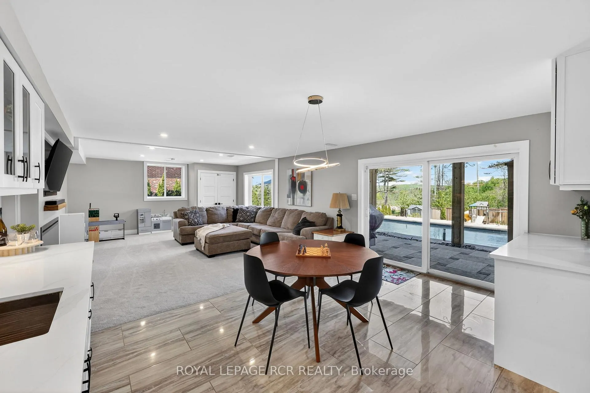 Photo 29 of 78 Glenhuron Drive, Springwater, Midhurst — HOMEH