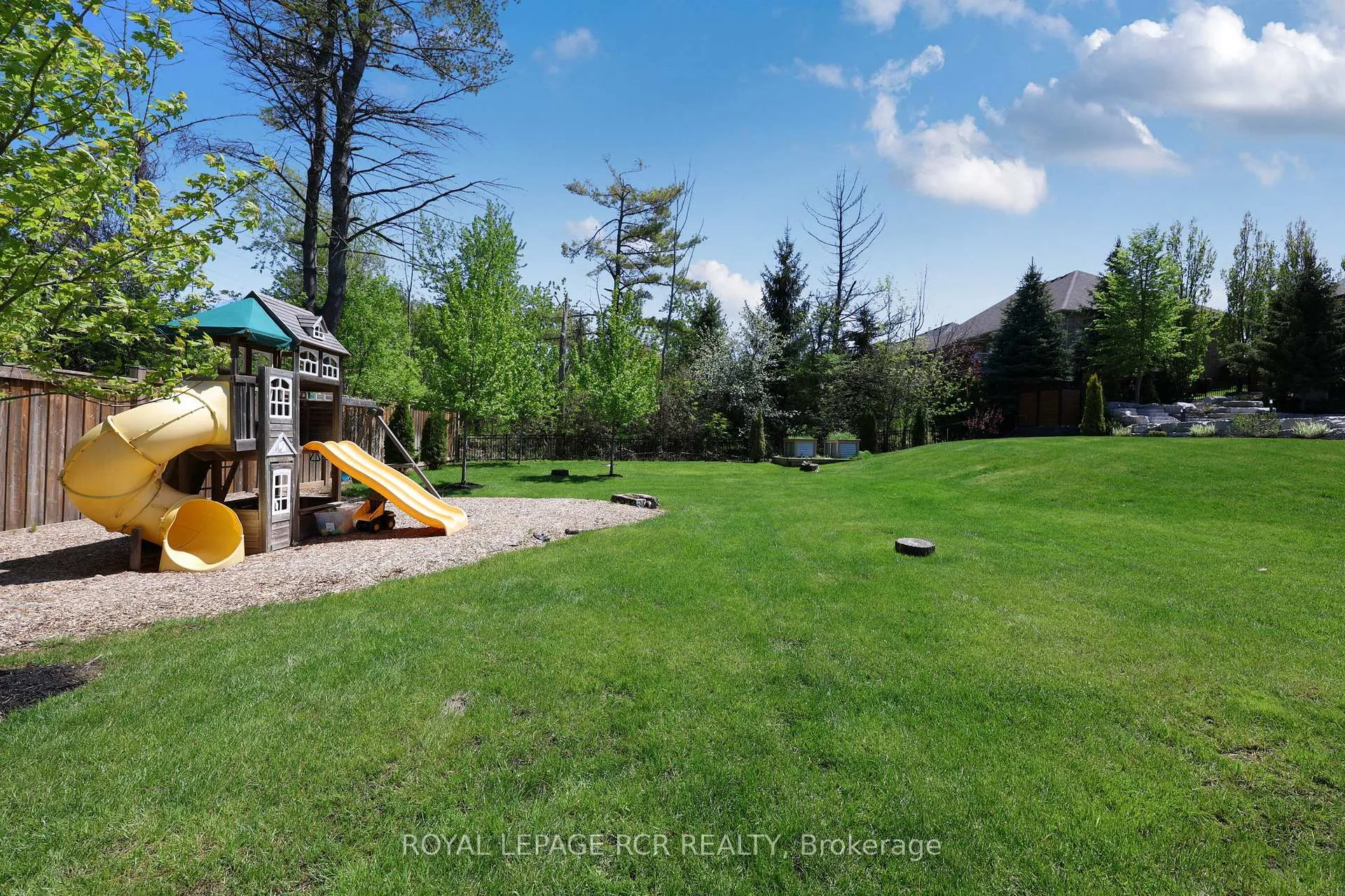 Photo 30 of 78 Glenhuron Drive, Springwater, Midhurst — HOMEH