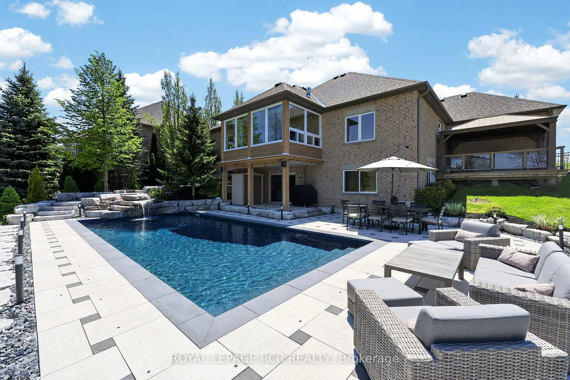 Photo 34 of 78 Glenhuron Drive, Springwater, Midhurst — HOMEH