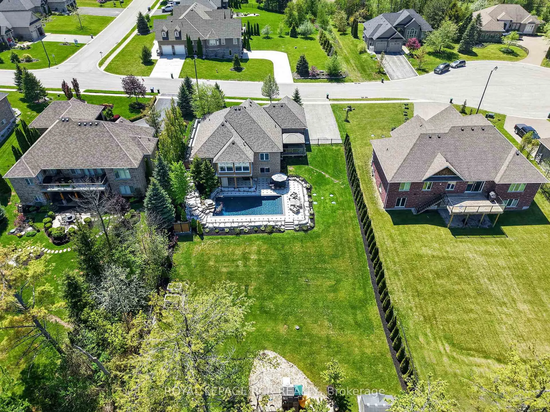 Photo 41 of 78 Glenhuron Drive, Springwater, Midhurst — HOMEH