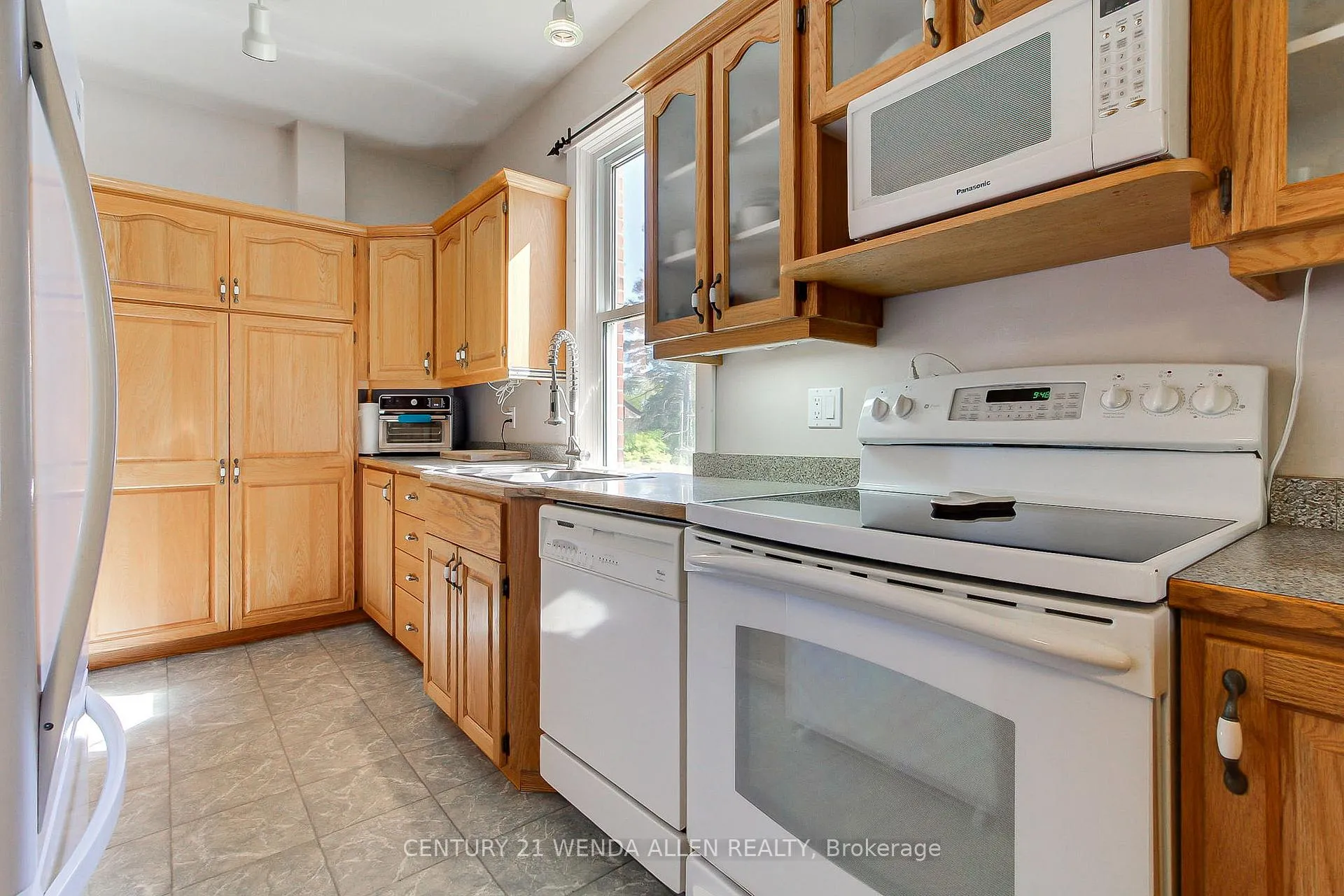 Photo 12 of 2090 Concession 9 Road, Pickering, Rural Pickering — HOMEH