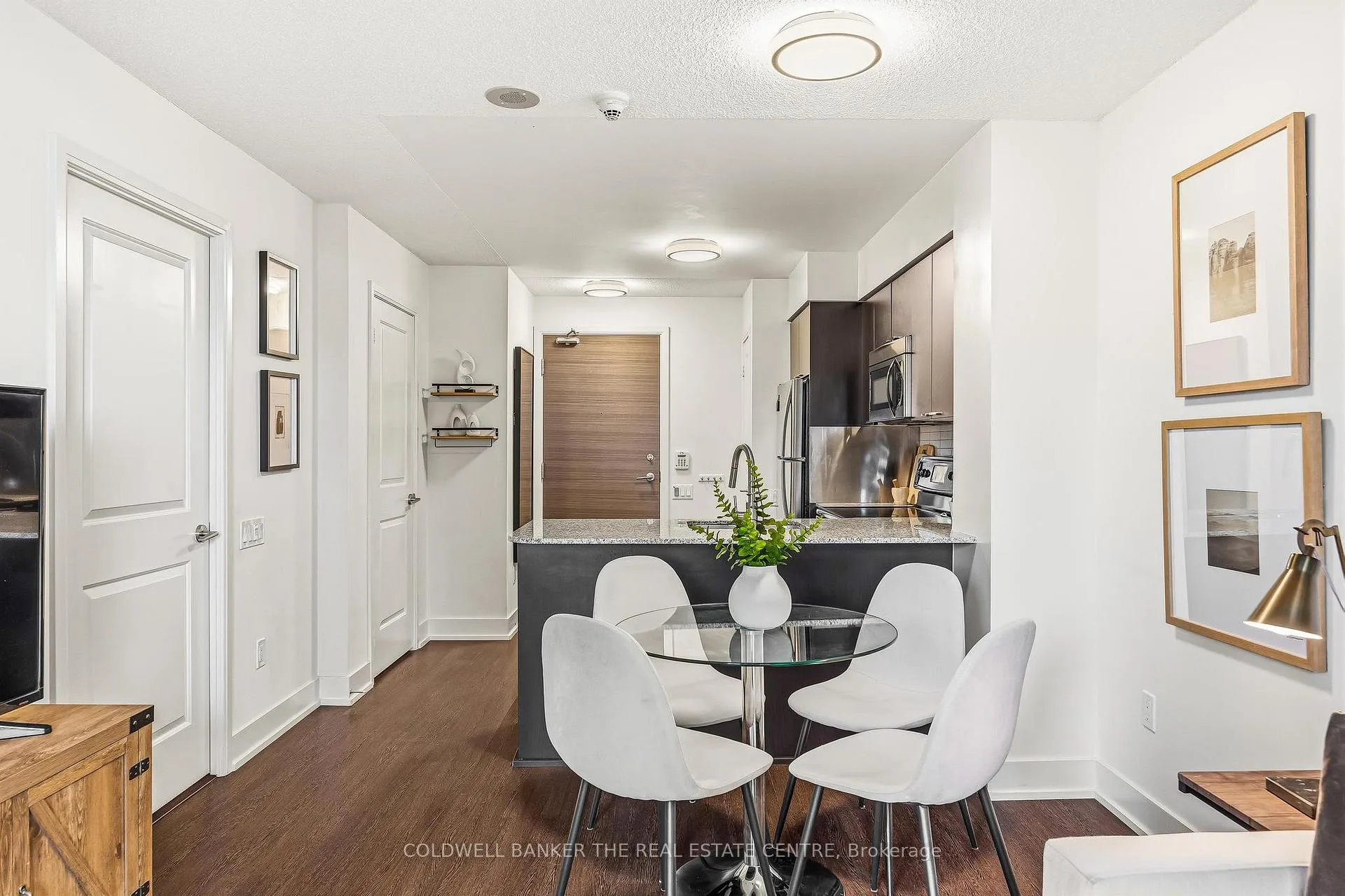 Photo 10 of Unit 912, 23 Sheppard Avenue E, North York, Willowdale East — HOMEH