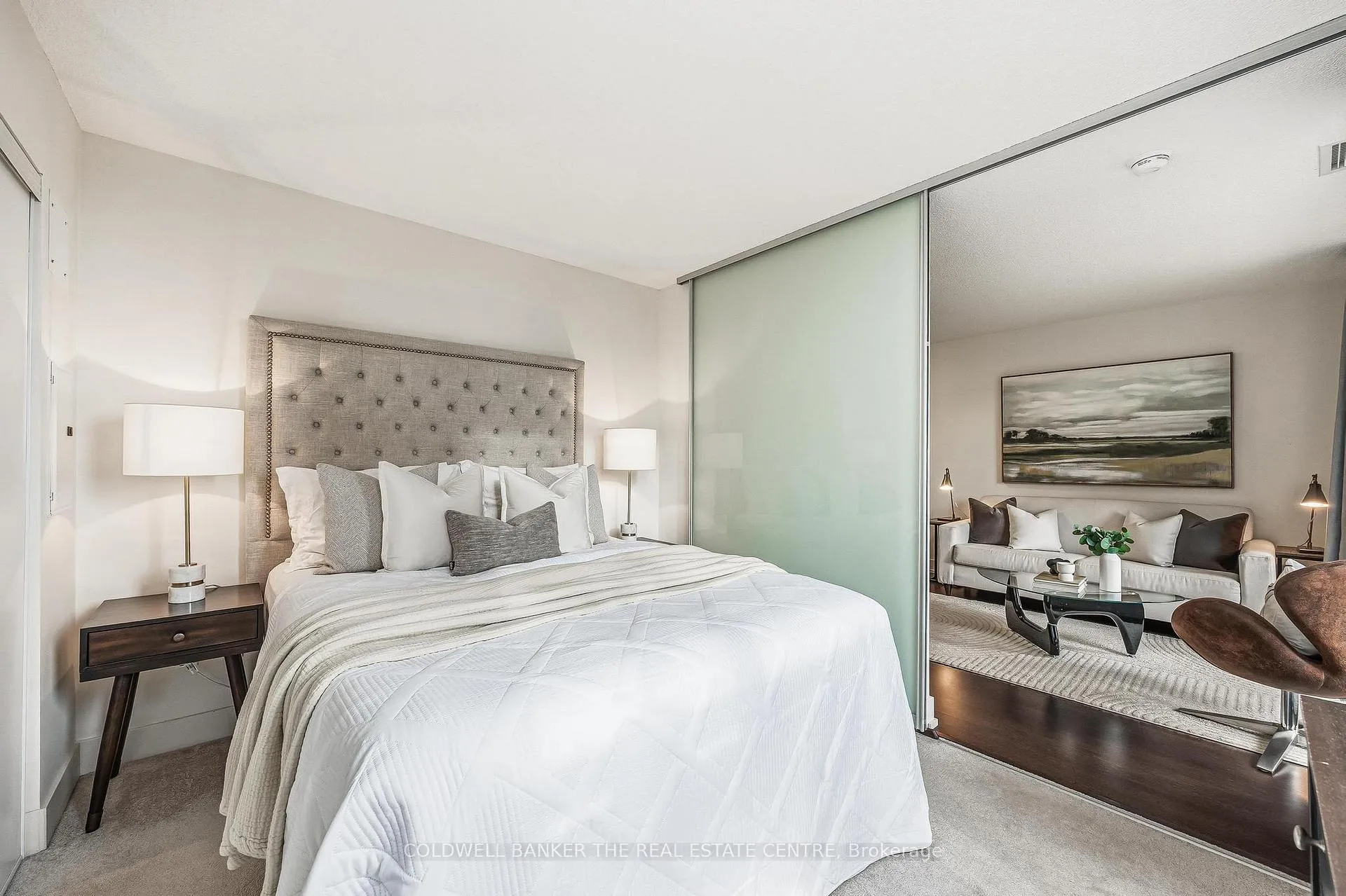 Photo 14 of Unit 912, 23 Sheppard Avenue E, North York, Willowdale East — HOMEH