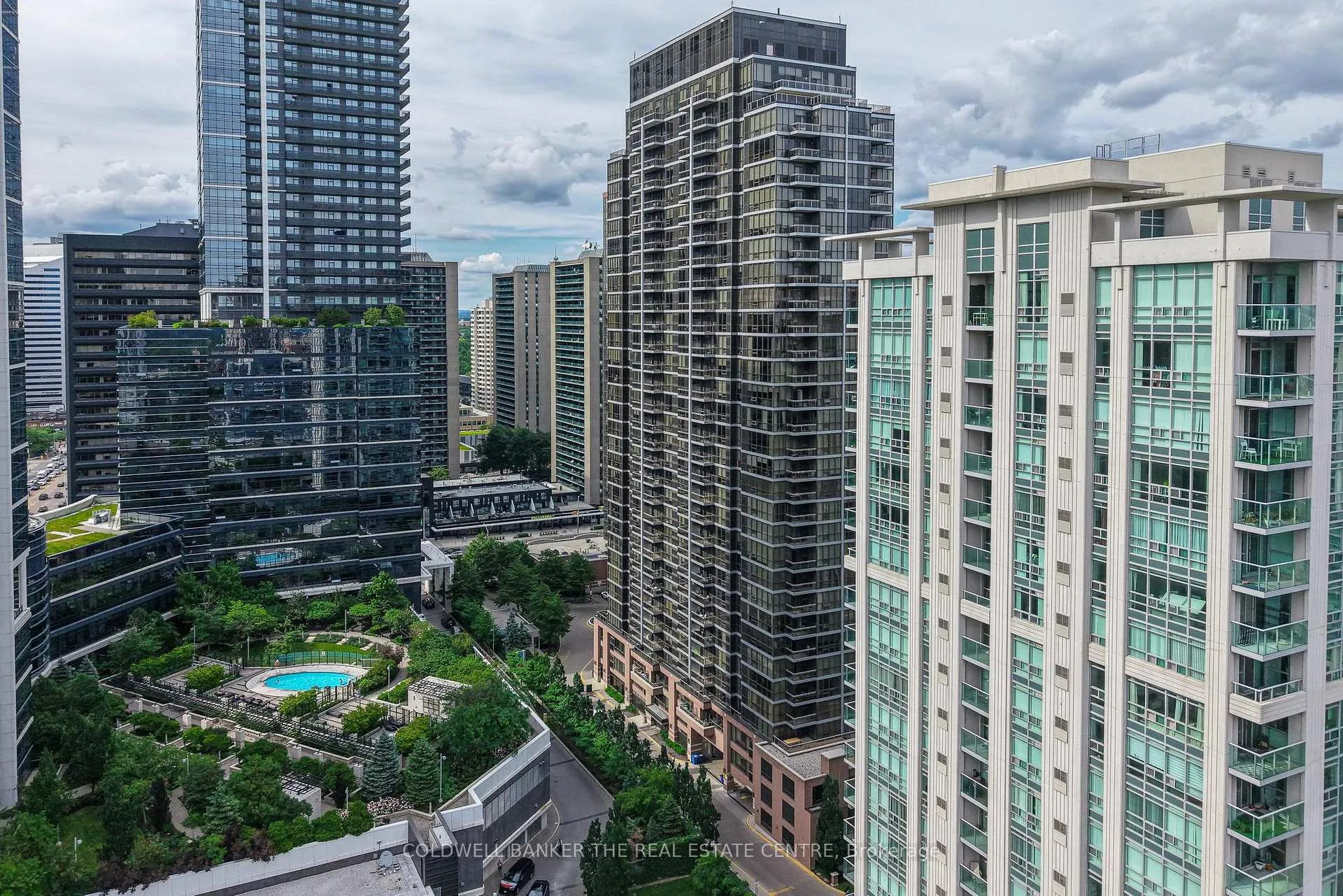 Photo 31 of Unit 912, 23 Sheppard Avenue E, North York, Willowdale East — HOMEH